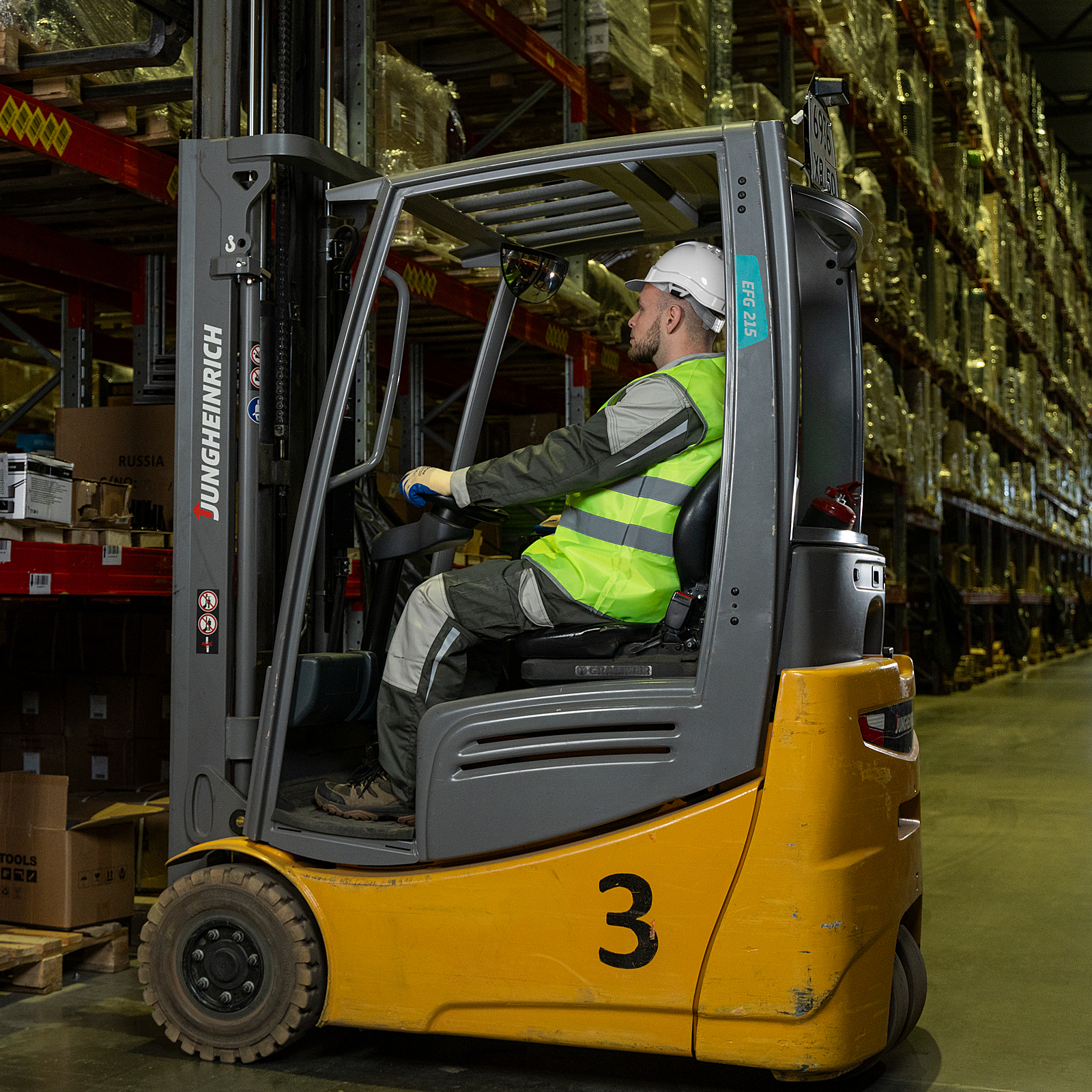 Каска защитная из ударопрочной пластмассы, белая Сибртех