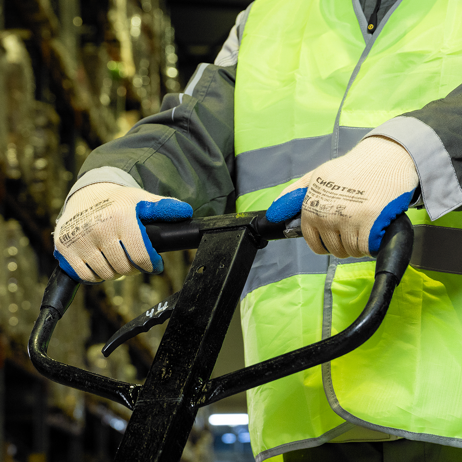 Перчатки трикотажные, полиэфирные, латексное рельефное покрытие, размер 8 Сибртех