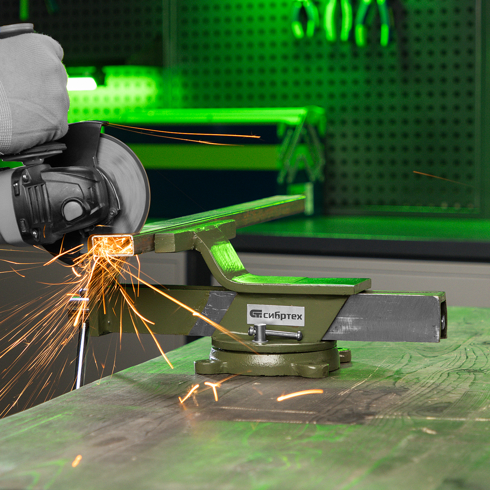 Тиски слесарные, 200 мм, стальные, поворотные Сибртех