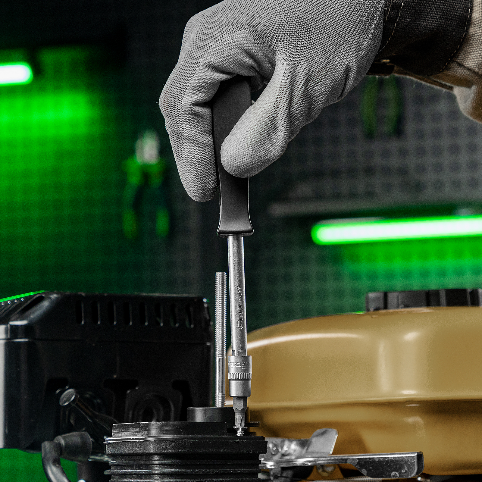 Набор инструментов, 1/2", 1/4", пластиковый кейс, 94 предмета// Сибртех