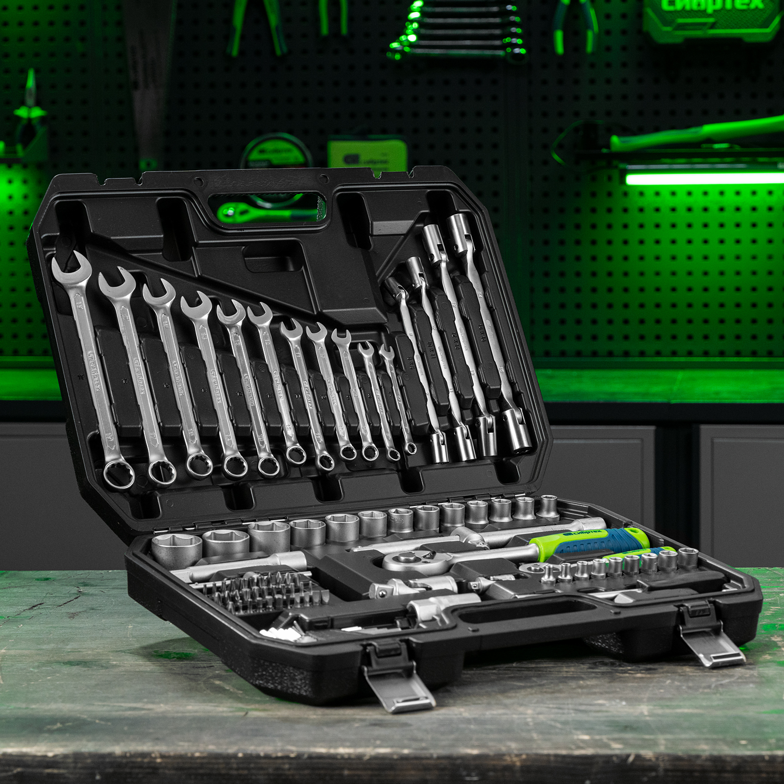 Набор инструментов, 1/2", 1/4", пластиковый кейс 89 предметов Сибртех