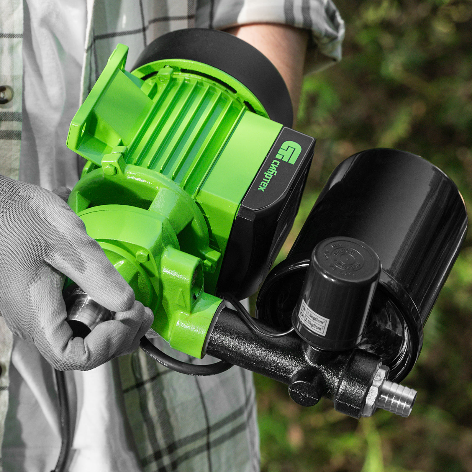 Насосная станция НС400-Ч, 400 Вт, напор 32 м, 2100 л/ч, ресивер 2 л Сибртех