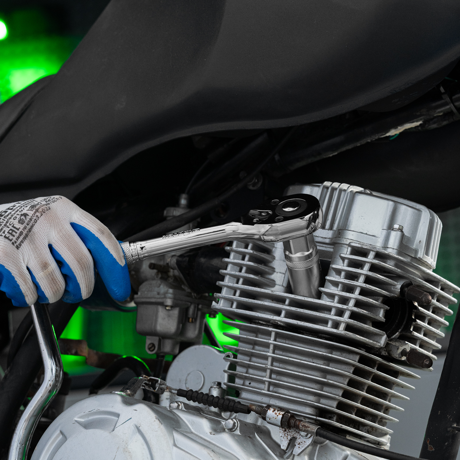 Ключ-трещотка 1/2", 45 зубьев, цельнометаллический, с быстрым сбросом, CrV, хром Сибртех