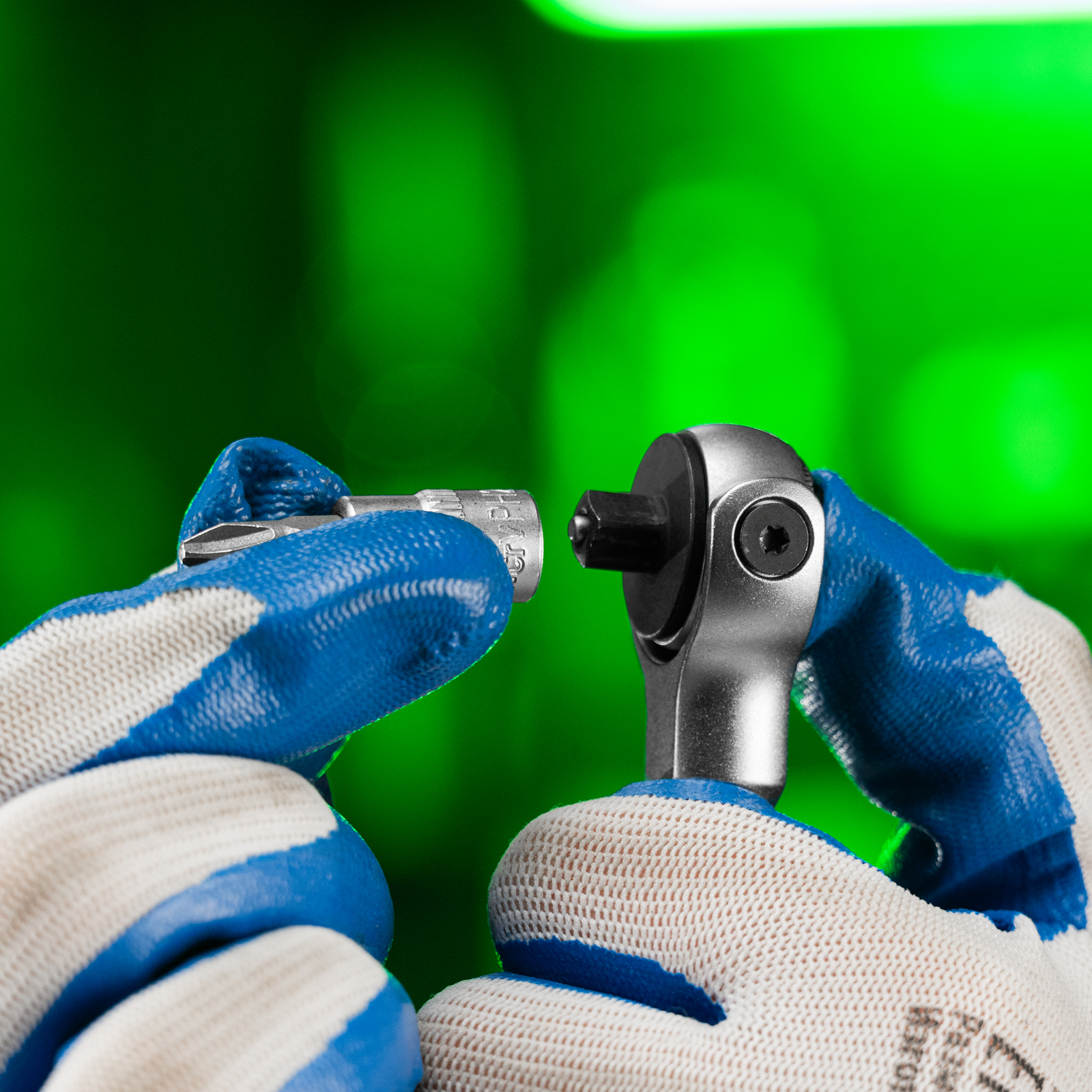 Ключ-трещотка 1/4", 72 зуба, поворотная голова, с быстрым сбросом Сибртех