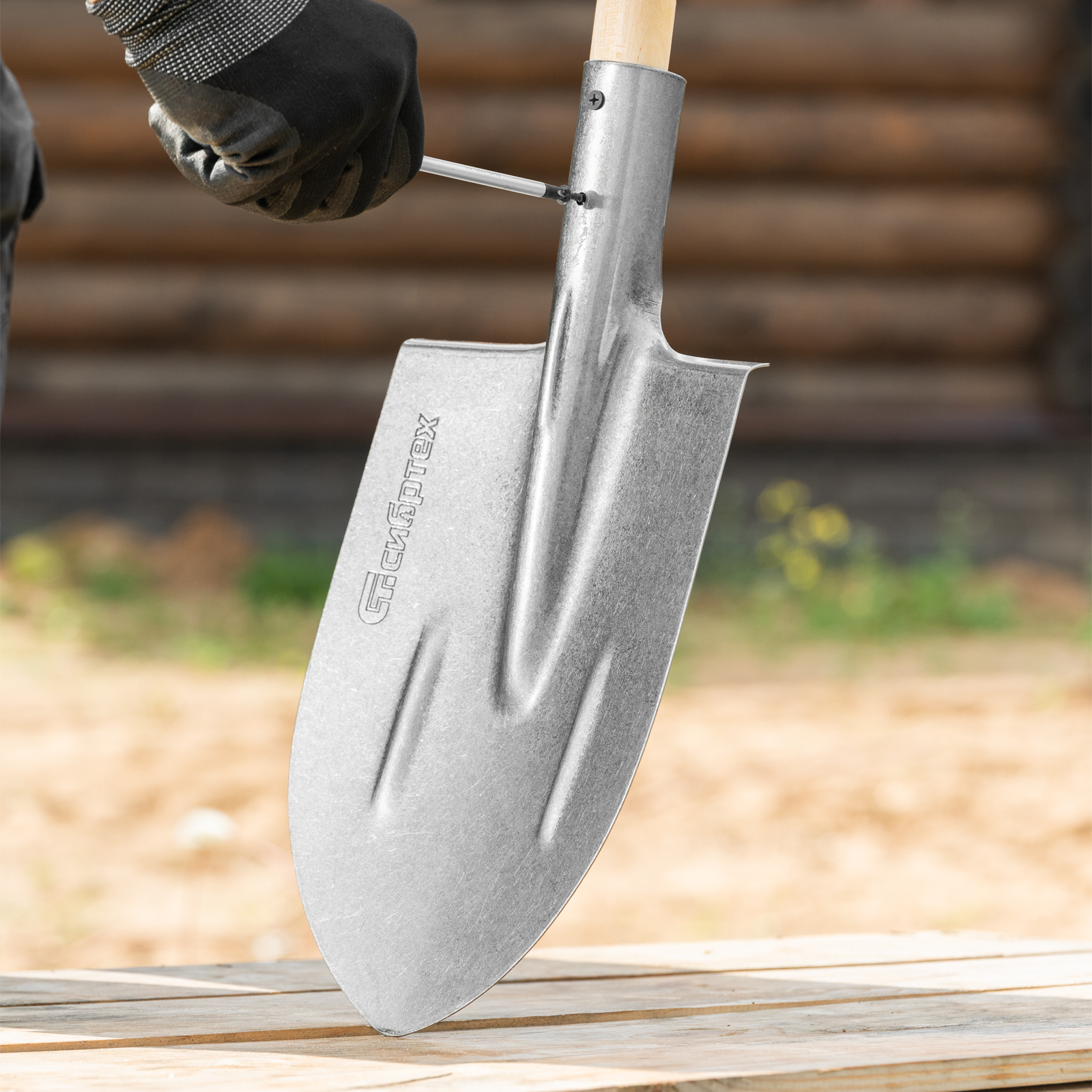 Лопата штыковая, 205х290, ребра жесткости, рессорная сталь, 0,7 кг, без черенка// Сибртех