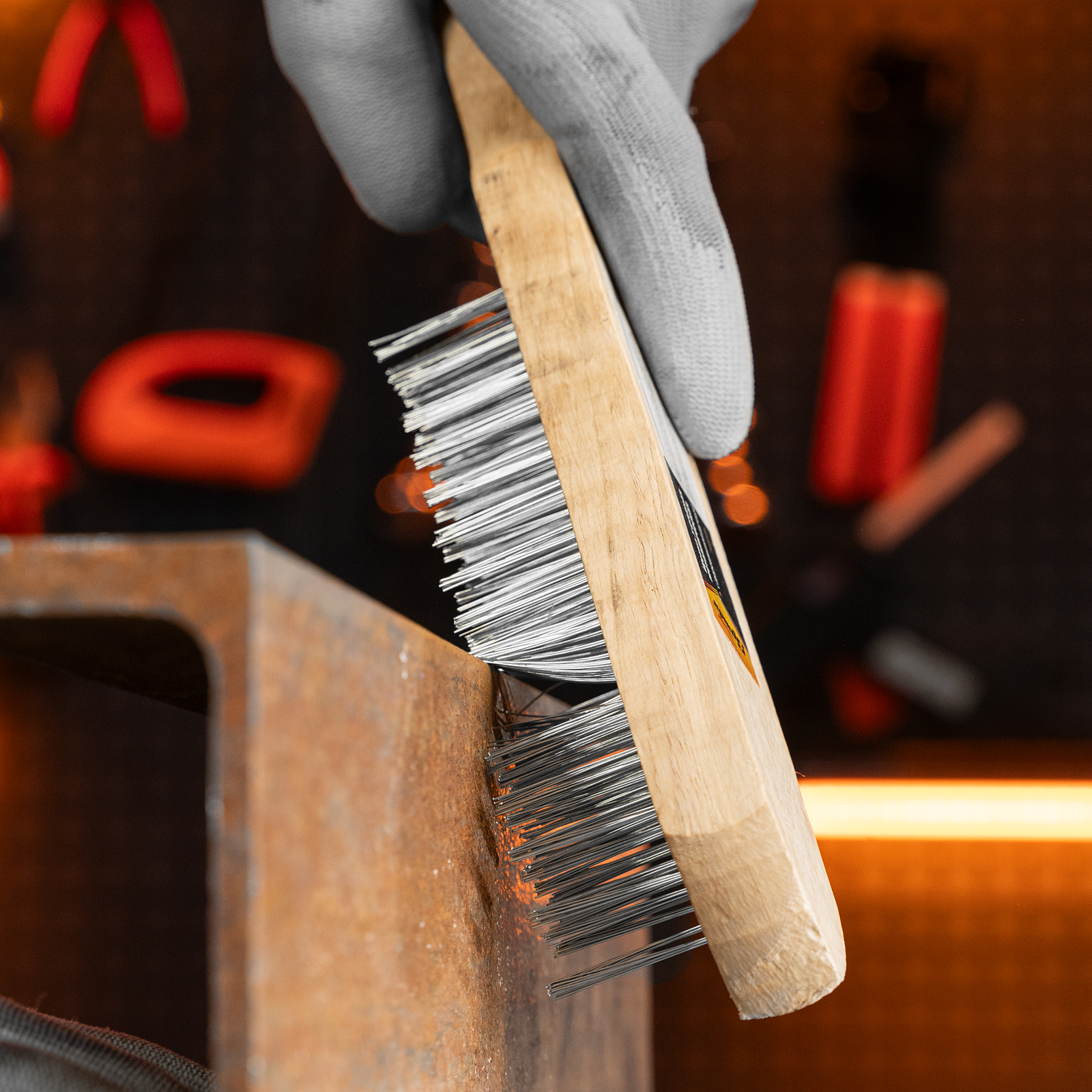 Щетка пятирядная металлическая с деревянной ручкой Sparta