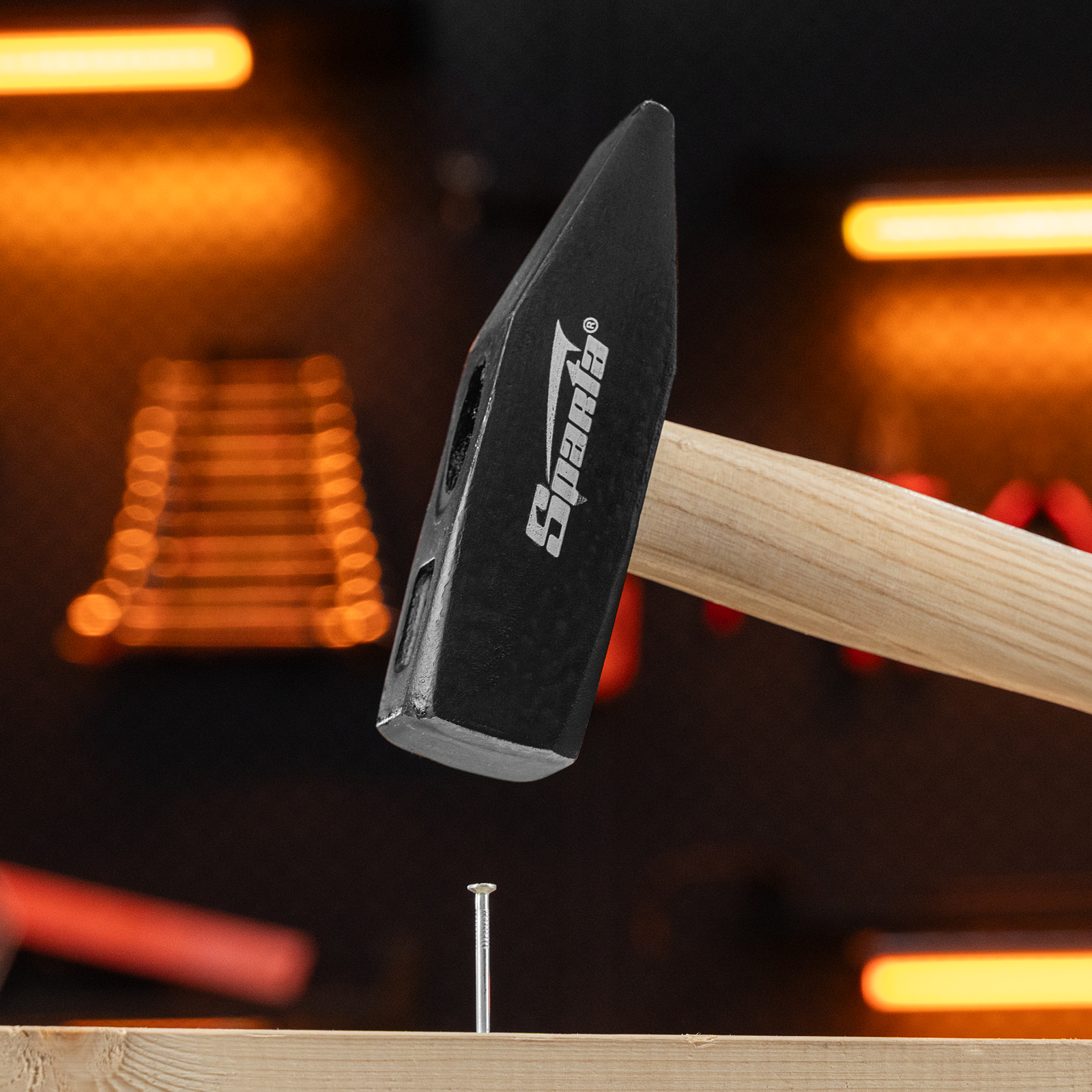 Молоток слесарный, 1000 г, квадратный боек, деревянная рукоятка Sparta