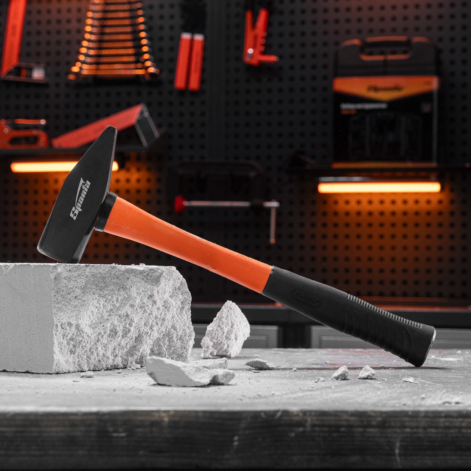 Молоток слесарный, 1500 г, фибергласовая обрезиненная рукоятка Sparta