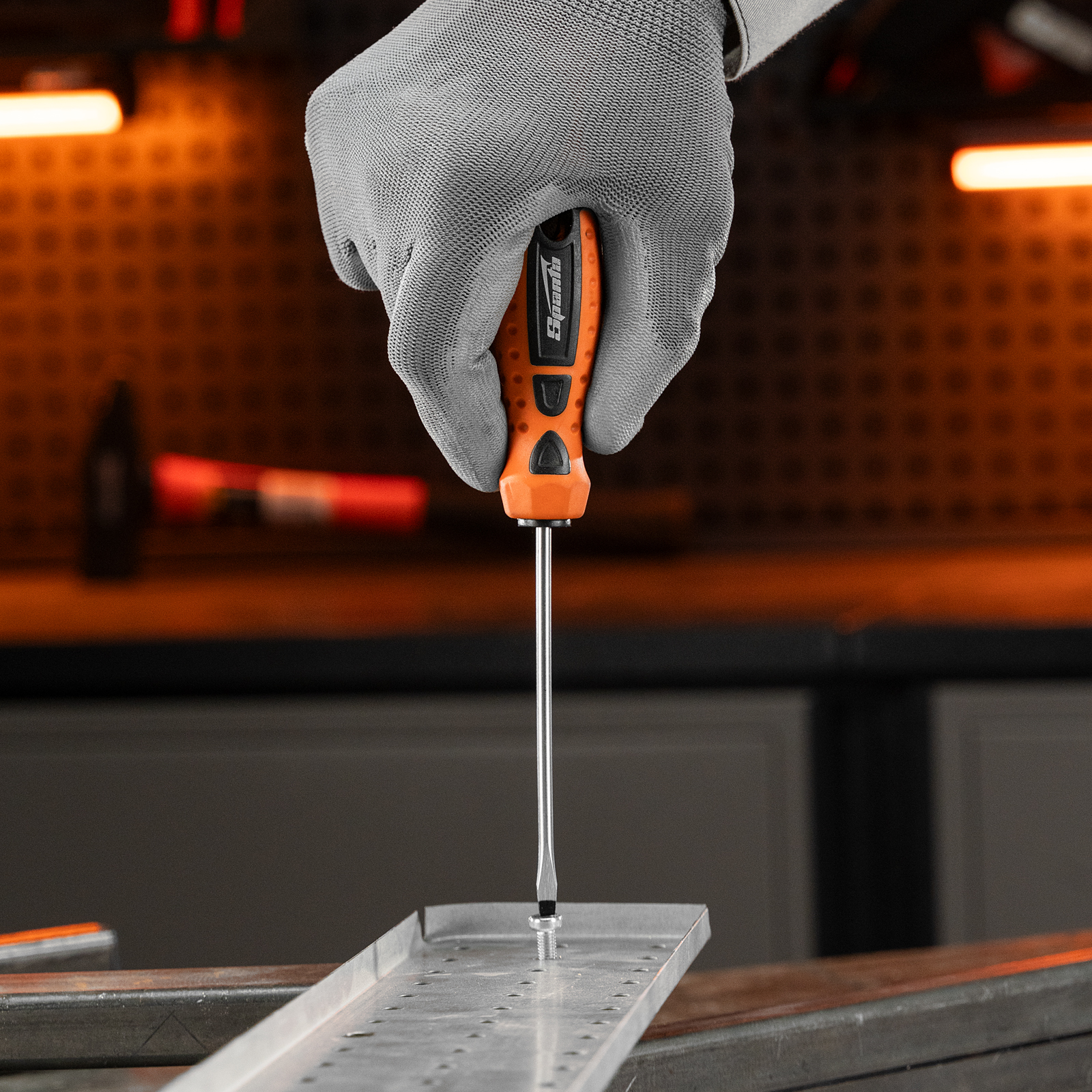 Отвертка "Point", SL4 х 100 мм, CrV, двухкомпонентная рукоятка Sparta