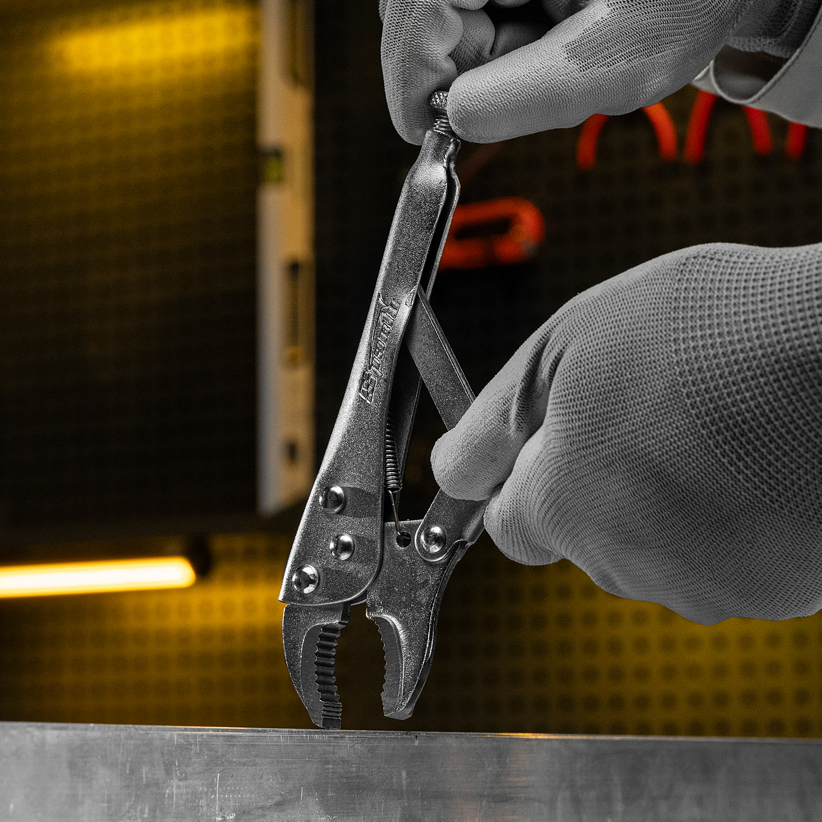 Зажим ручной, 180 мм, полукруглый захват Sparta