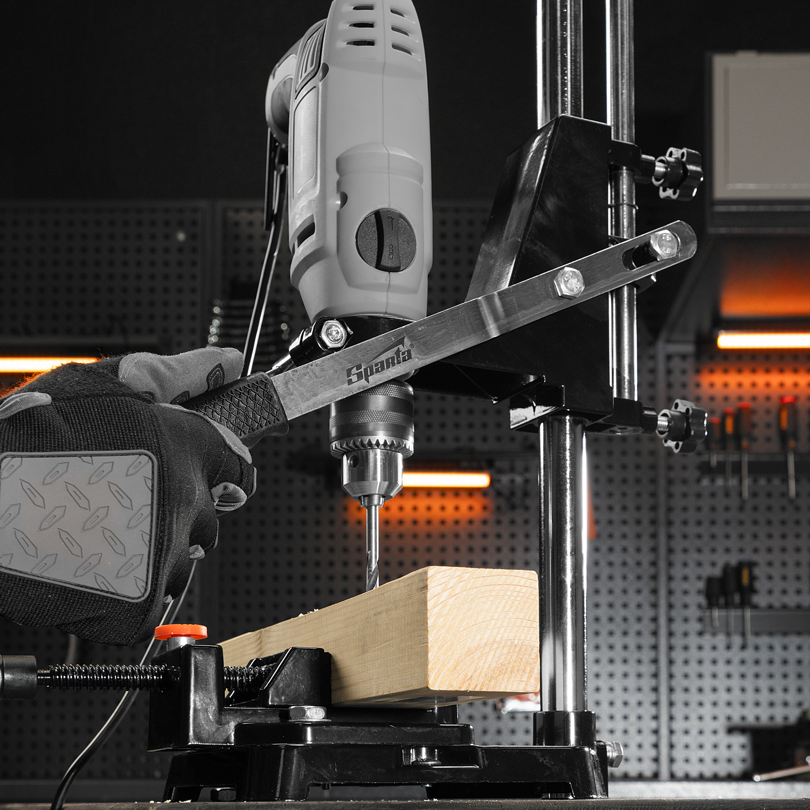 Станок для крепления дрели с тисками Sparta