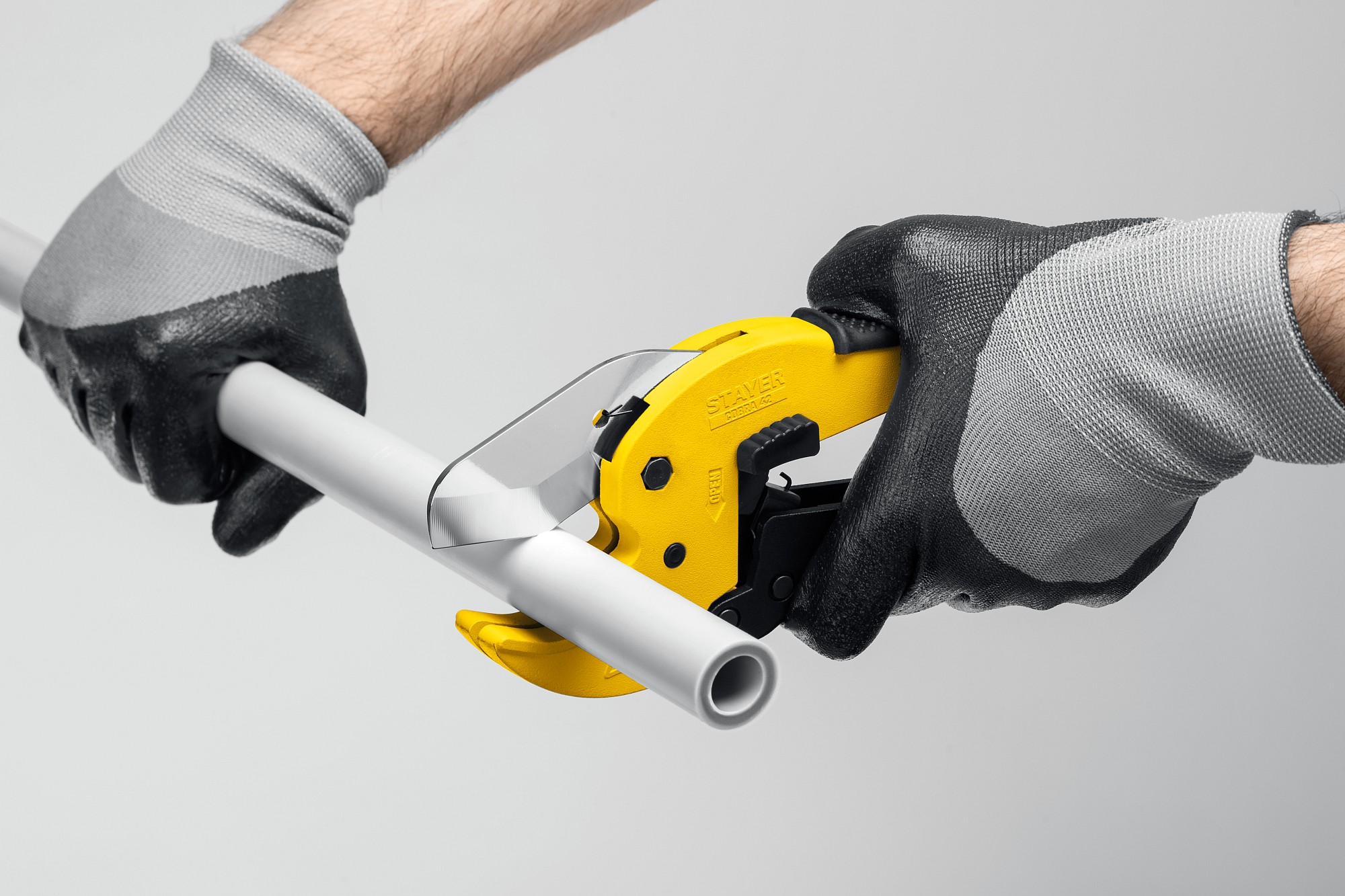 STAYER до 42 мм, автоматический труборез по металлопластиковым и пластиковым трубам, Professional (23375-42)