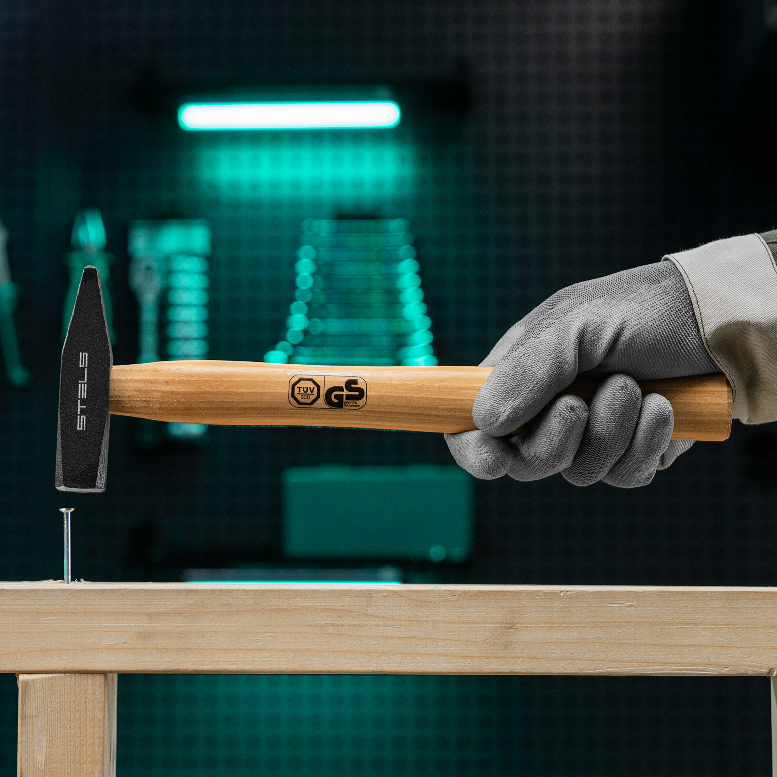 Набор инструментов, 1/2",3/8", 1/4", CrV, пластиковый кейс 142 предмета Stels