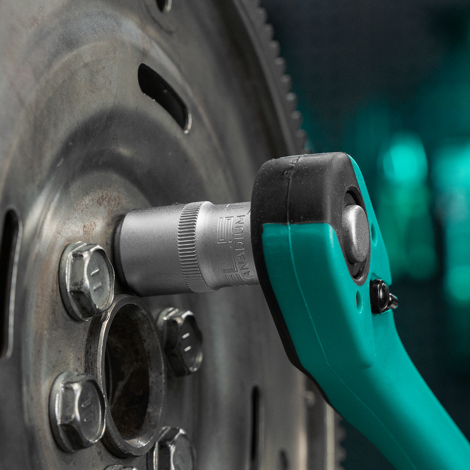 Набор инструментов, 1/2", 1/4", CrV, 12 гранные головки, пластиковый кейс, 76 предметов Stels