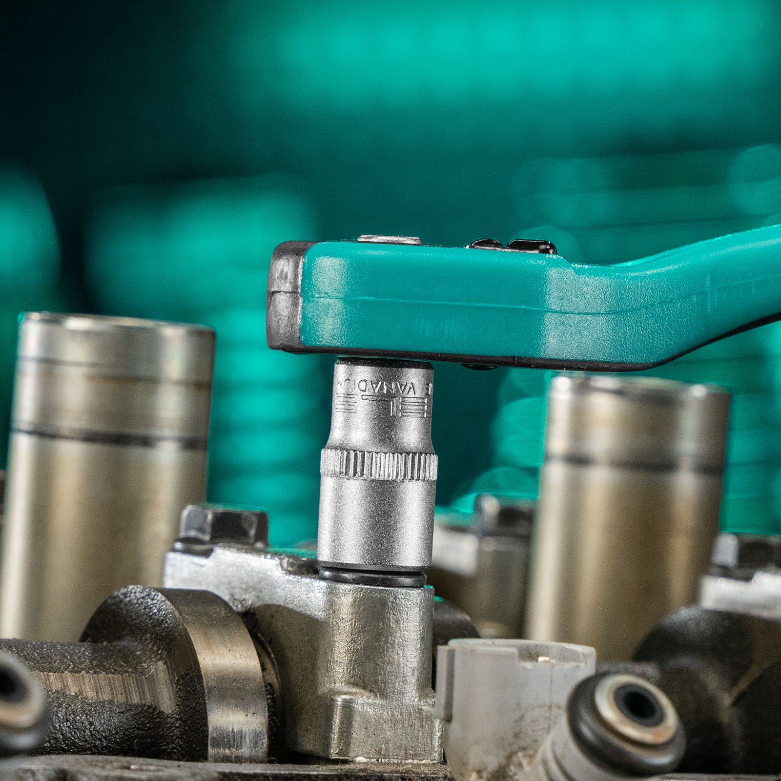 Набор инструментов, 1/2", 1/4", CrV, 12 гранные головки, пластиковый кейс, 76 предметов Stels