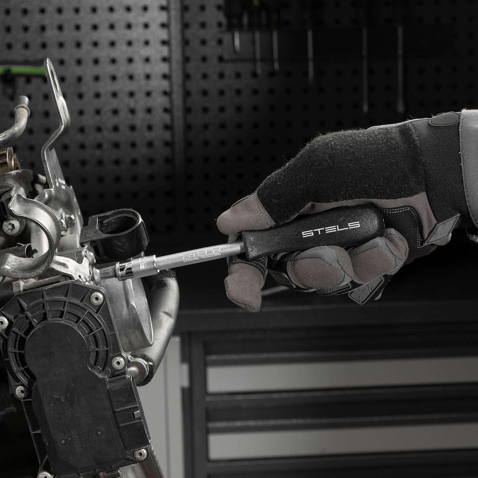 Набор инструментов, 1/2", 1/4", CrV, пластиковый кейс 69 предметов Stels