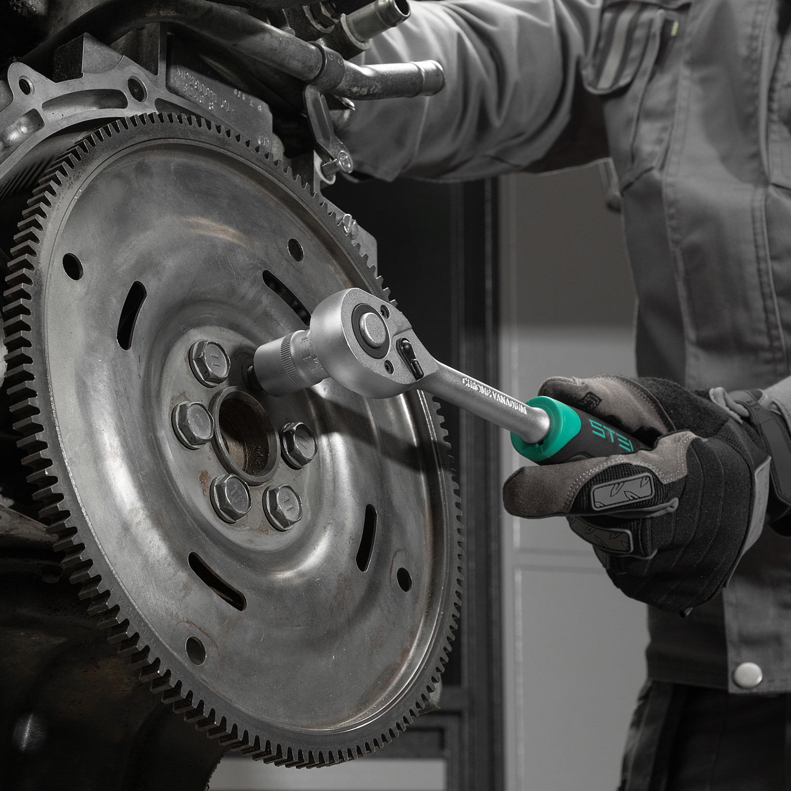 Набор инструментов, 1/2", 1/4", CrV, пластиковый кейс 69 предметов Stels