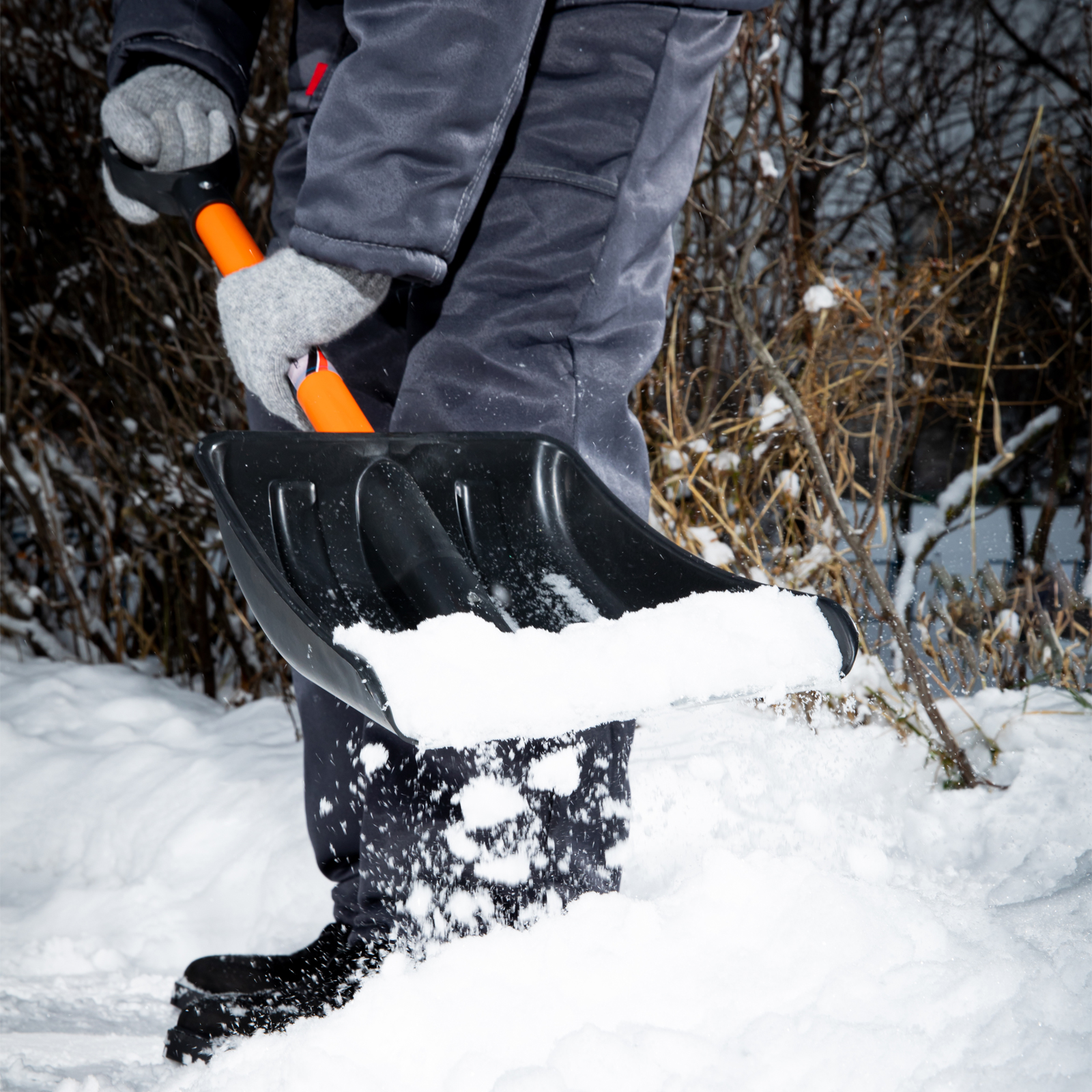 Лопата для уборки снега пластиковая, 275 х 345 х 890 мм, стальной черенок, Stels