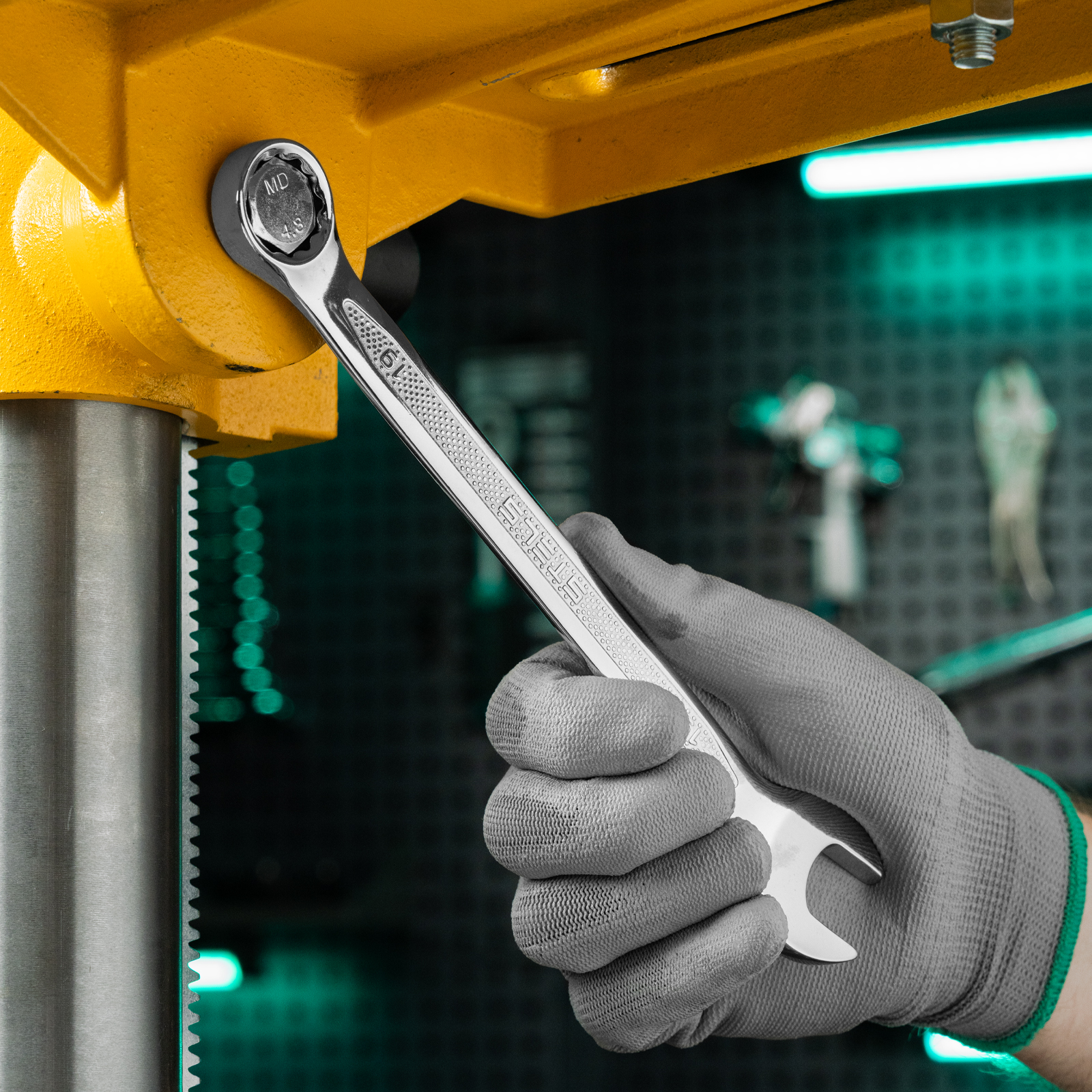 Ключ комбинированный, 19 мм, CrV, антислип Stels