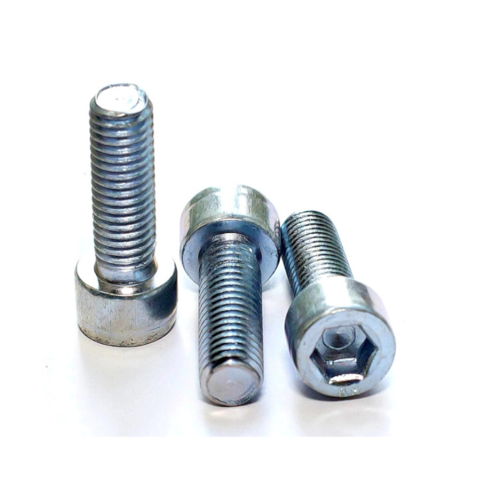 Винт М 10х120 DIN 912 кл.пр.10.9