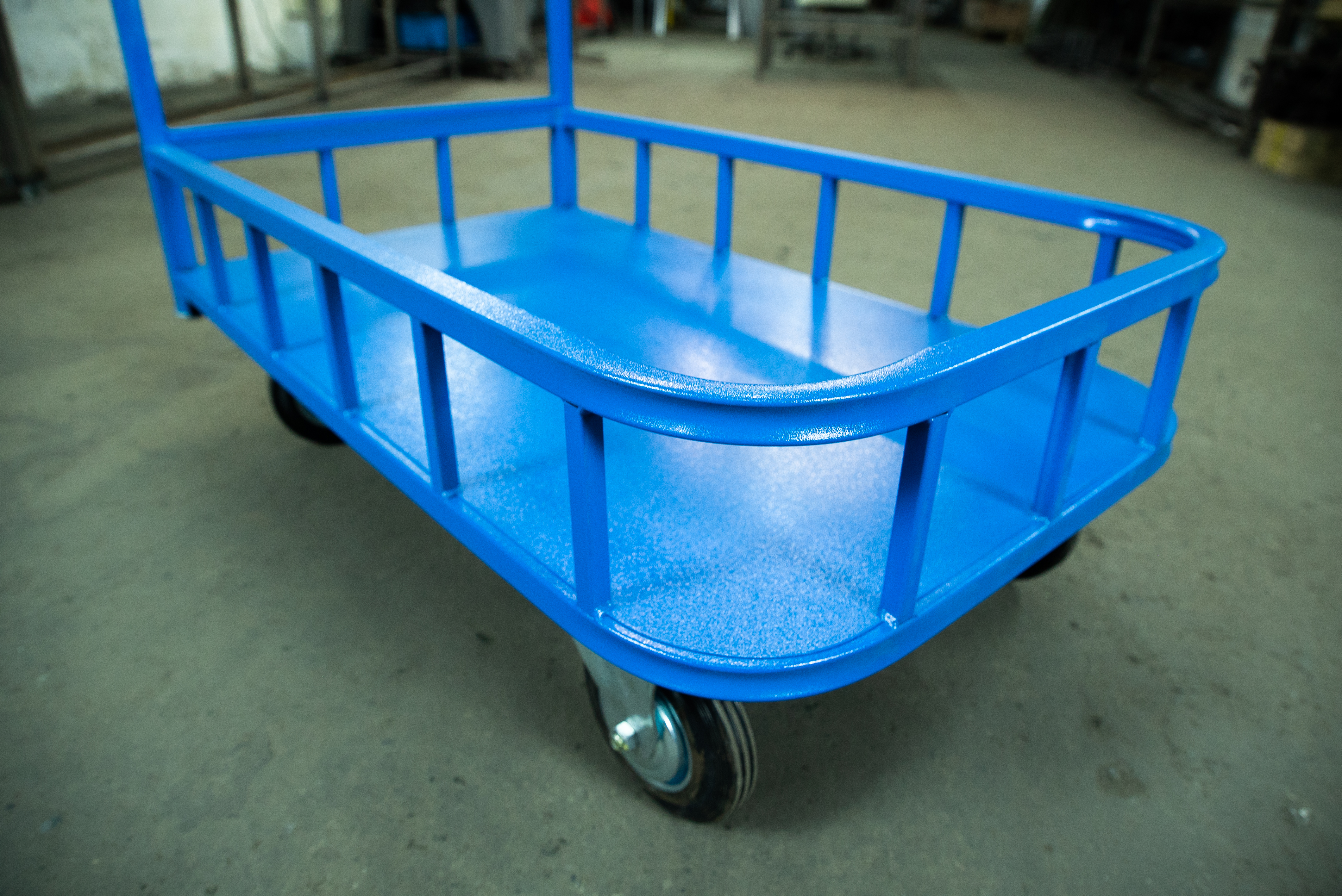 Тележка платформенная TOR ТП-МБ (600х1000) с бортами (колеса 160 мм)