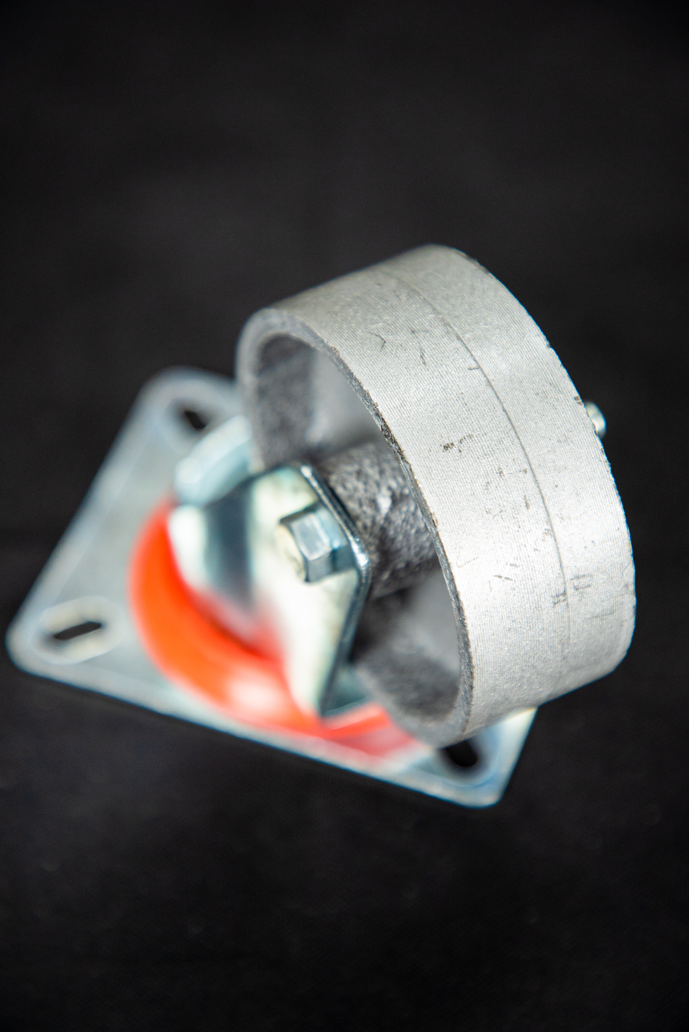 Колесо поворотное чугунное EM01 VKV 80 80 мм термостойкое