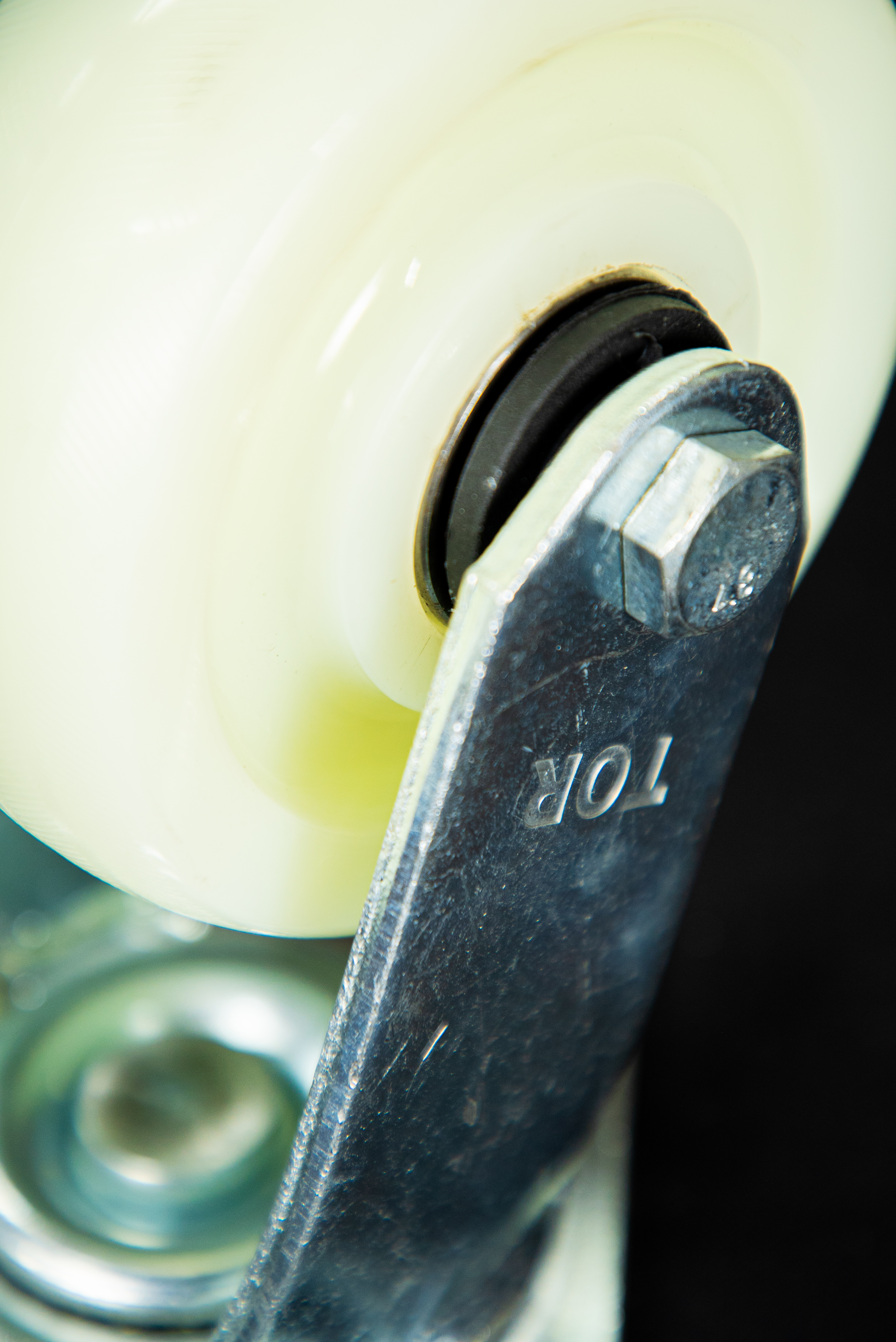 Колесо большегрузное поворотное SCdnb 63 150 мм полипропиленовое с тормозом