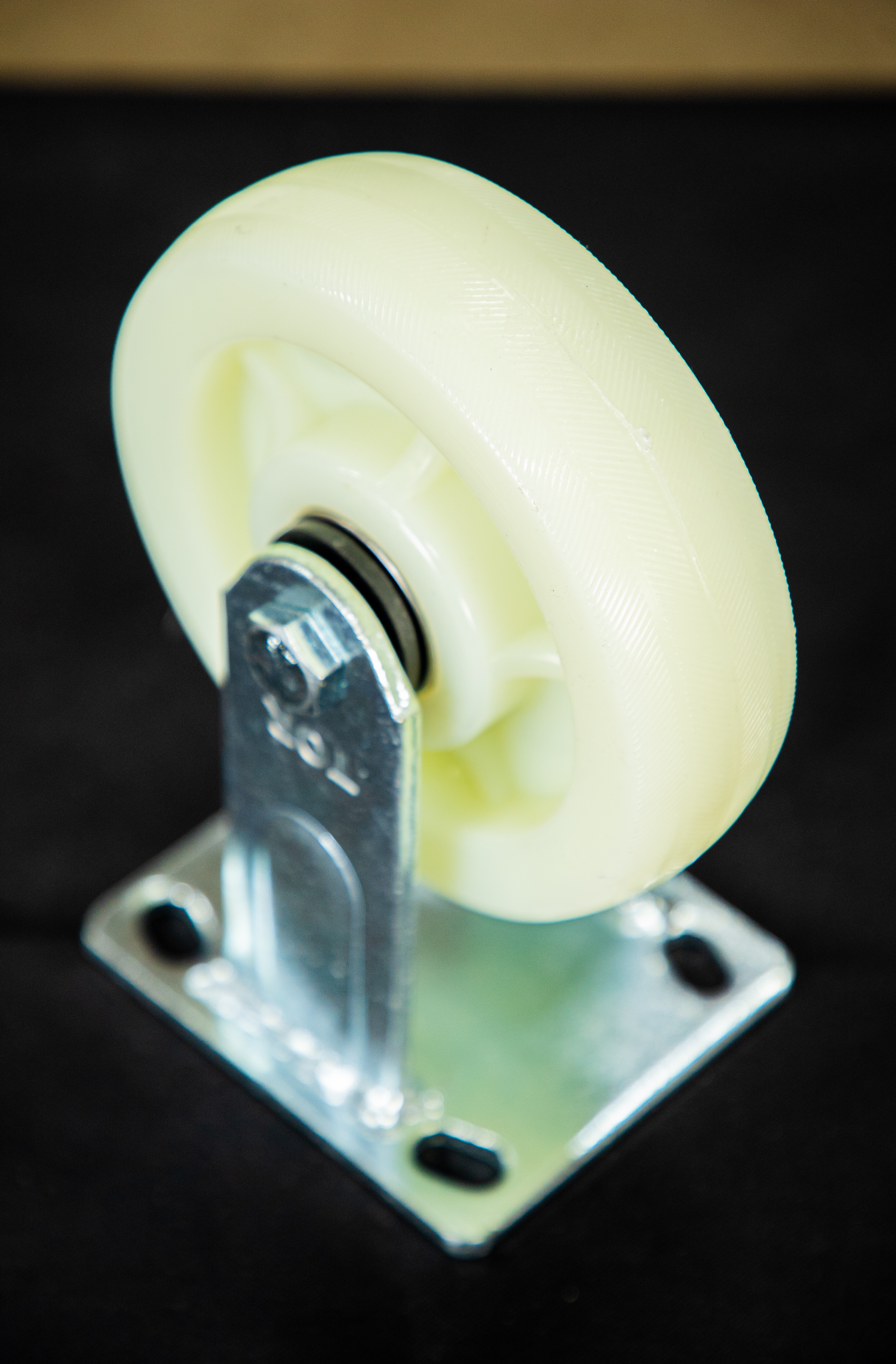 Колесо большегрузное неповоротное FCdn 63 150 мм полипропиленовое