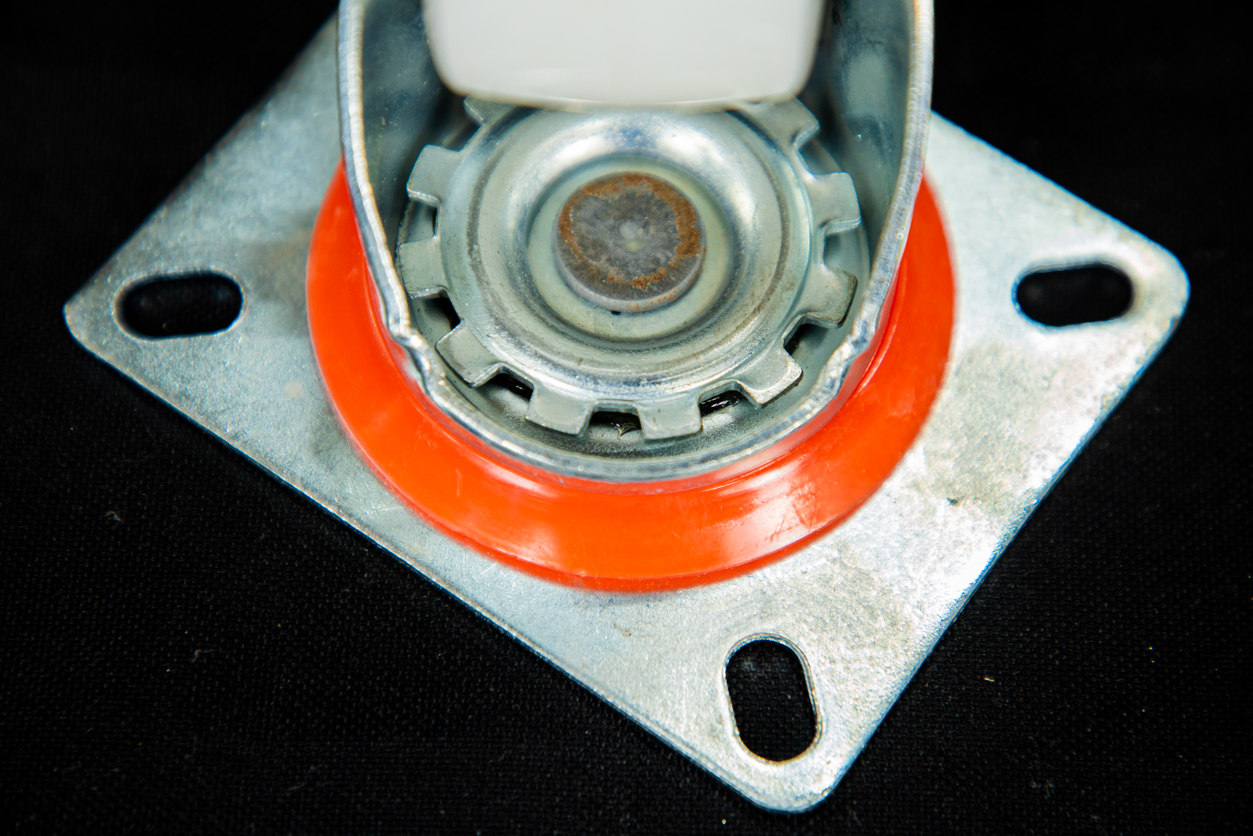 Колесо поворотное полипропилен SRCnb 42 100 мм с тормозом (N)