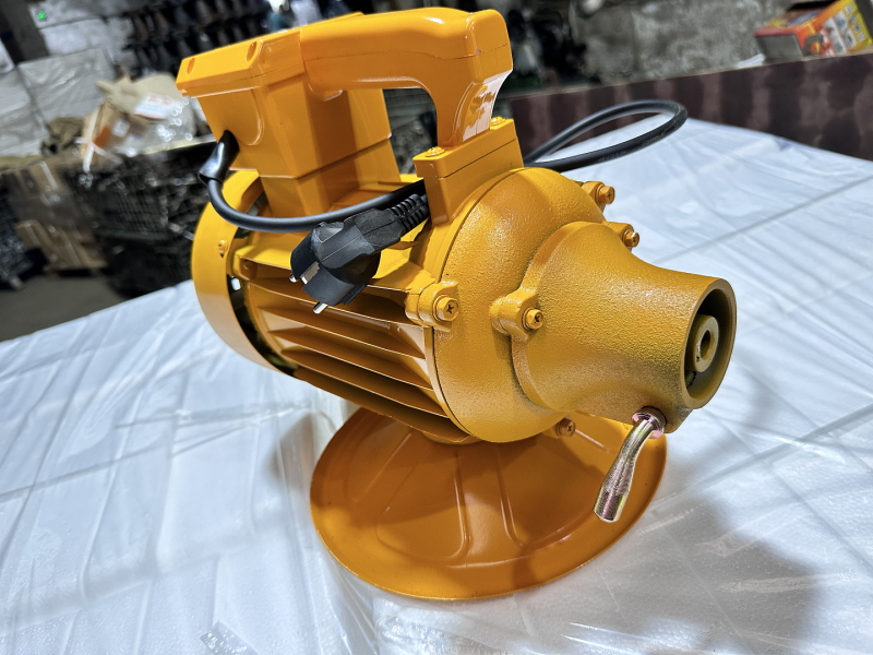 Электропривод глубинного вибратора для бетона 1,5 кВт TOR ZN50-C