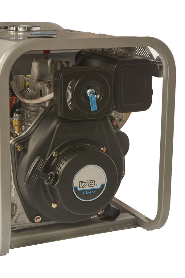 Генератор дизельный 2,8 кВт 220В 15 л с электростартером TOR KM3000D