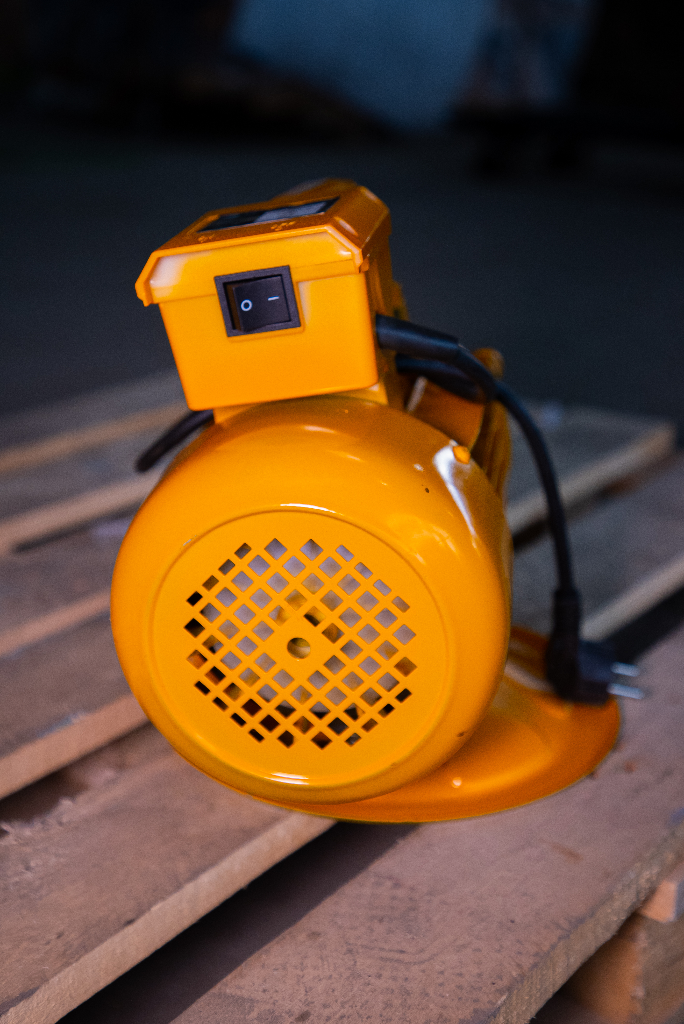 Электропривод глубинного вибратора для бетона 2,2 кВт TOR ZN70-JT (японский тип)