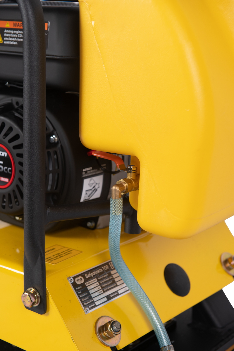 Виброплита 90 кг, 16кН (Loncin) бак, коврик, колесный комплект TOR C-90