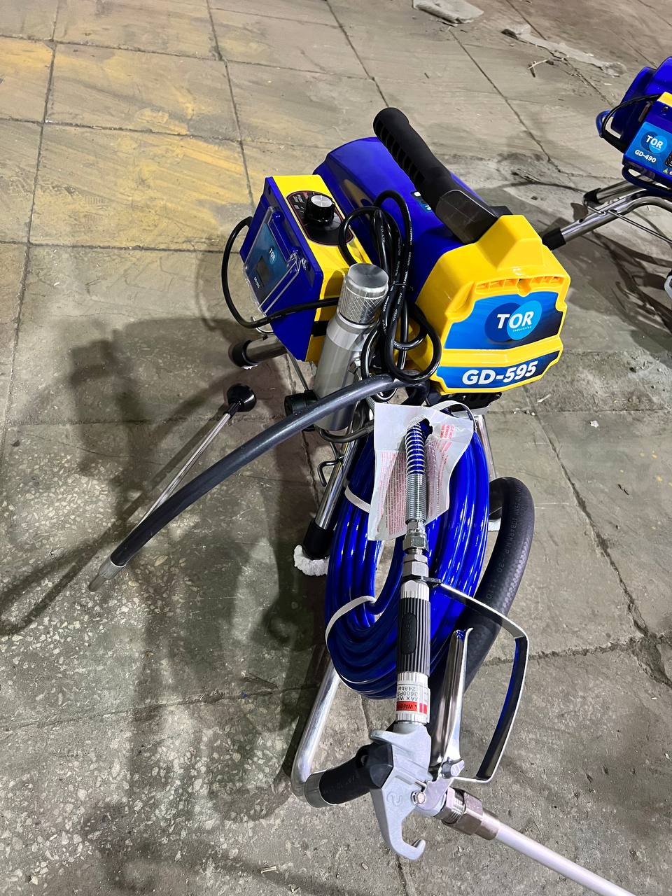 Окрасочный аппарат поршневой 290 бар, 2,8 кВт, 220 В  TOR GD-595