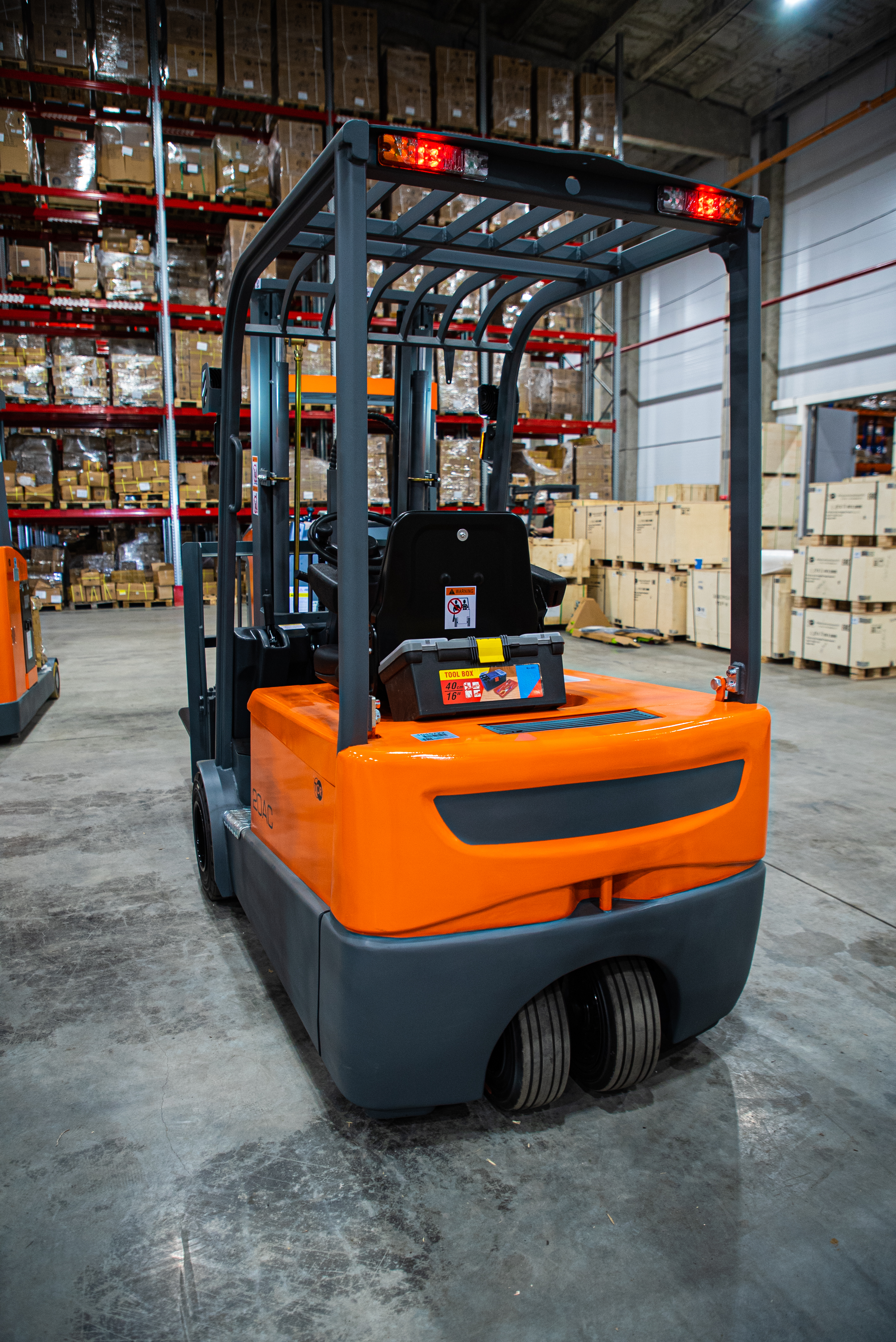 Погрузчик электрический трехопорный TOR 2,0 т 3,0 м CPD20SA-20 сайдшифт