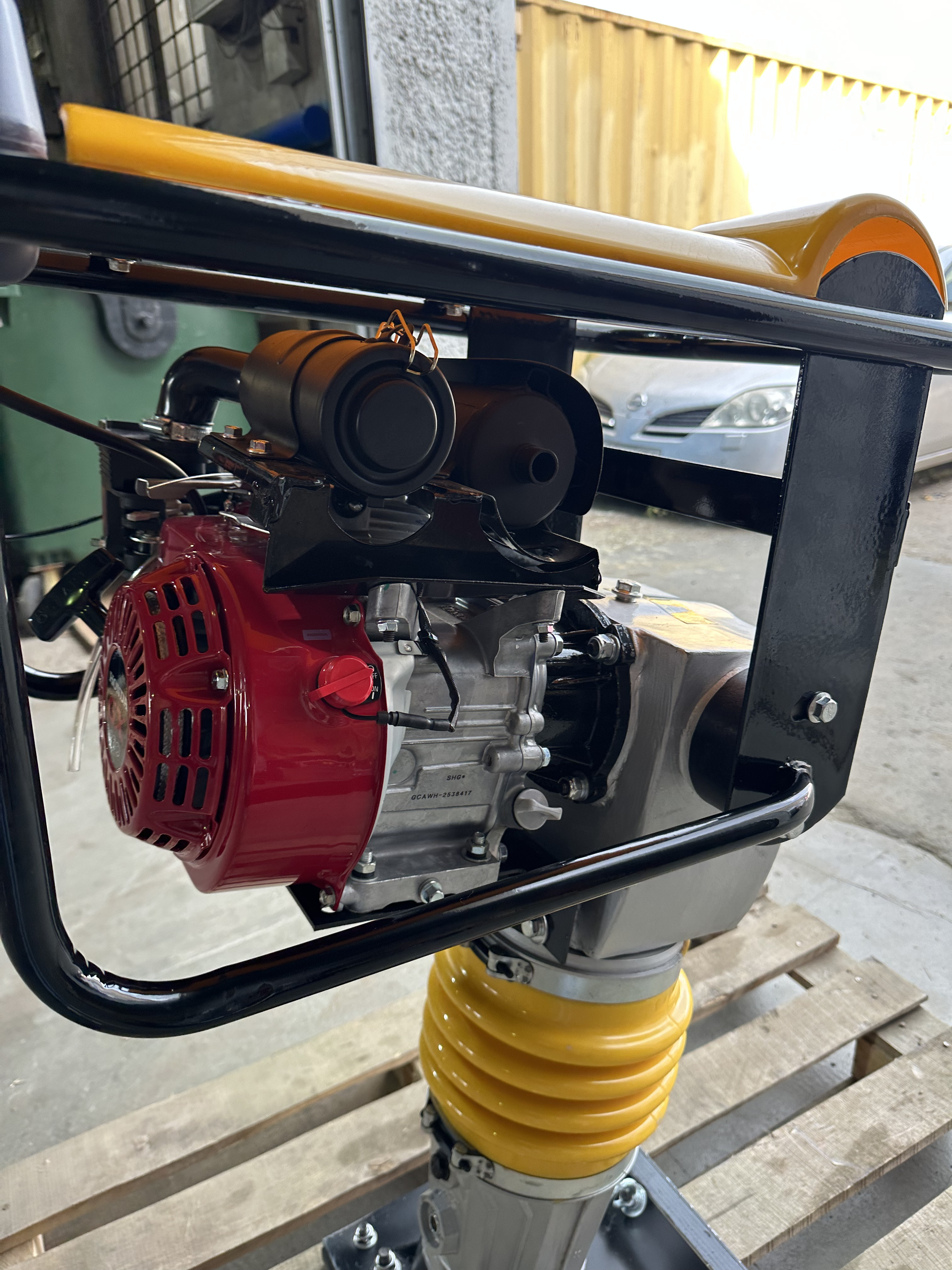 Вибротрамбовка 70 кг, 20 кН (Honda), чугунный корпус TOR RM-80