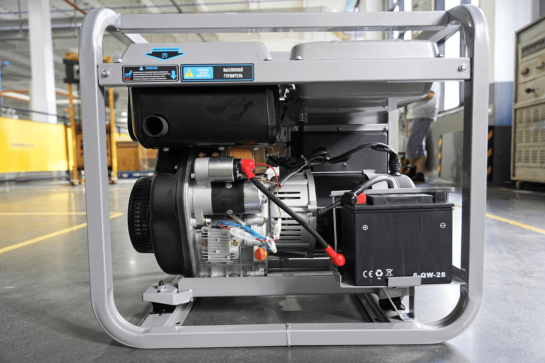 Генератор дизельный 5,0 кВт 220В с электростартером и колесами TOR KM5000D