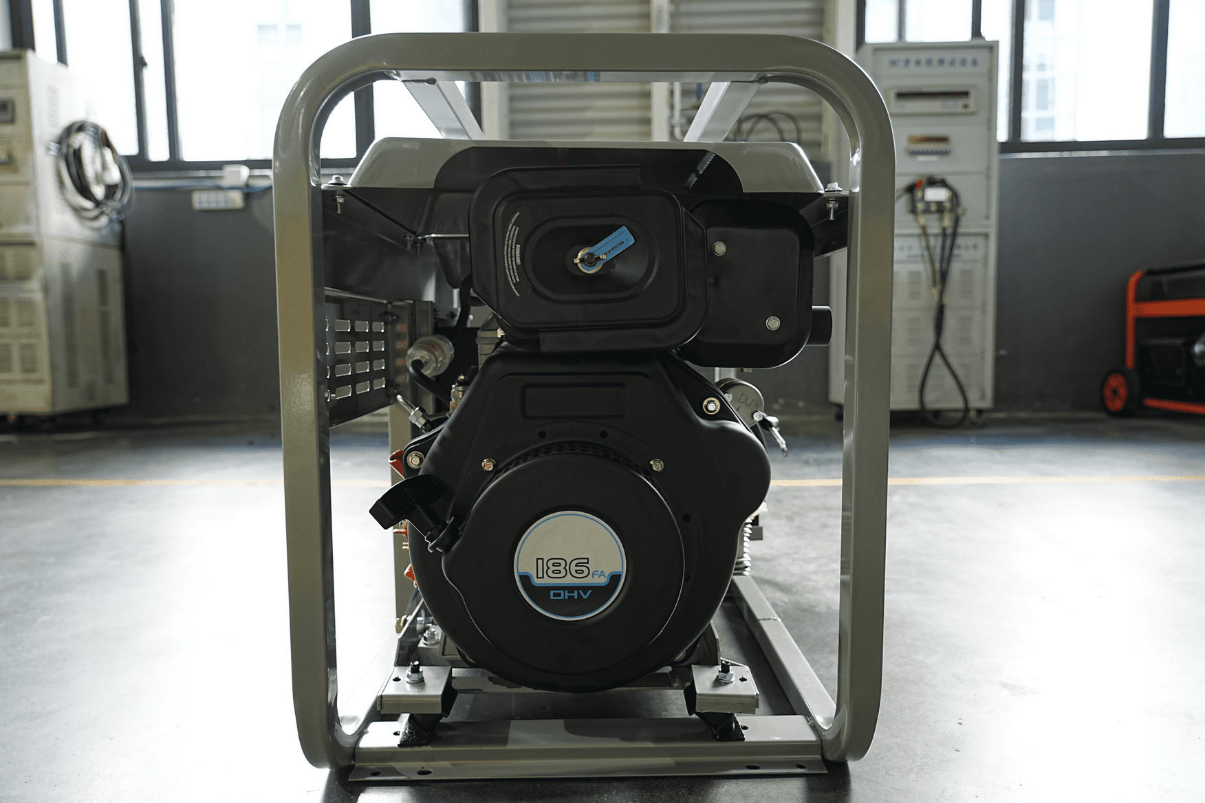 Генератор дизельный 5,0 кВт 220В с электростартером и колесами TOR KM5000D