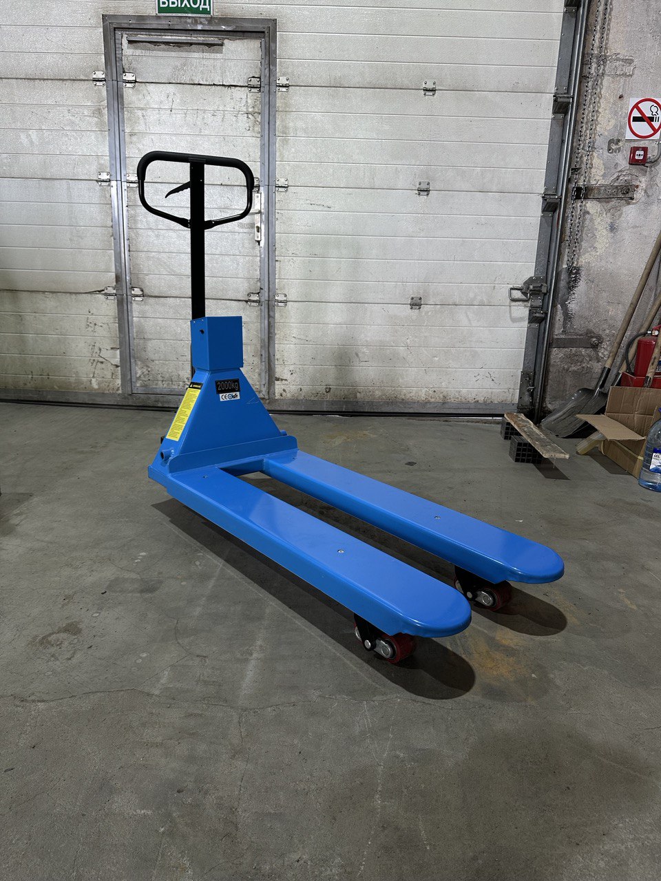 Тележка гидравлическая с весами неповоротный дисплей 2000 кг 1150 мм полиуретановые колеса TOR CBY-CW2