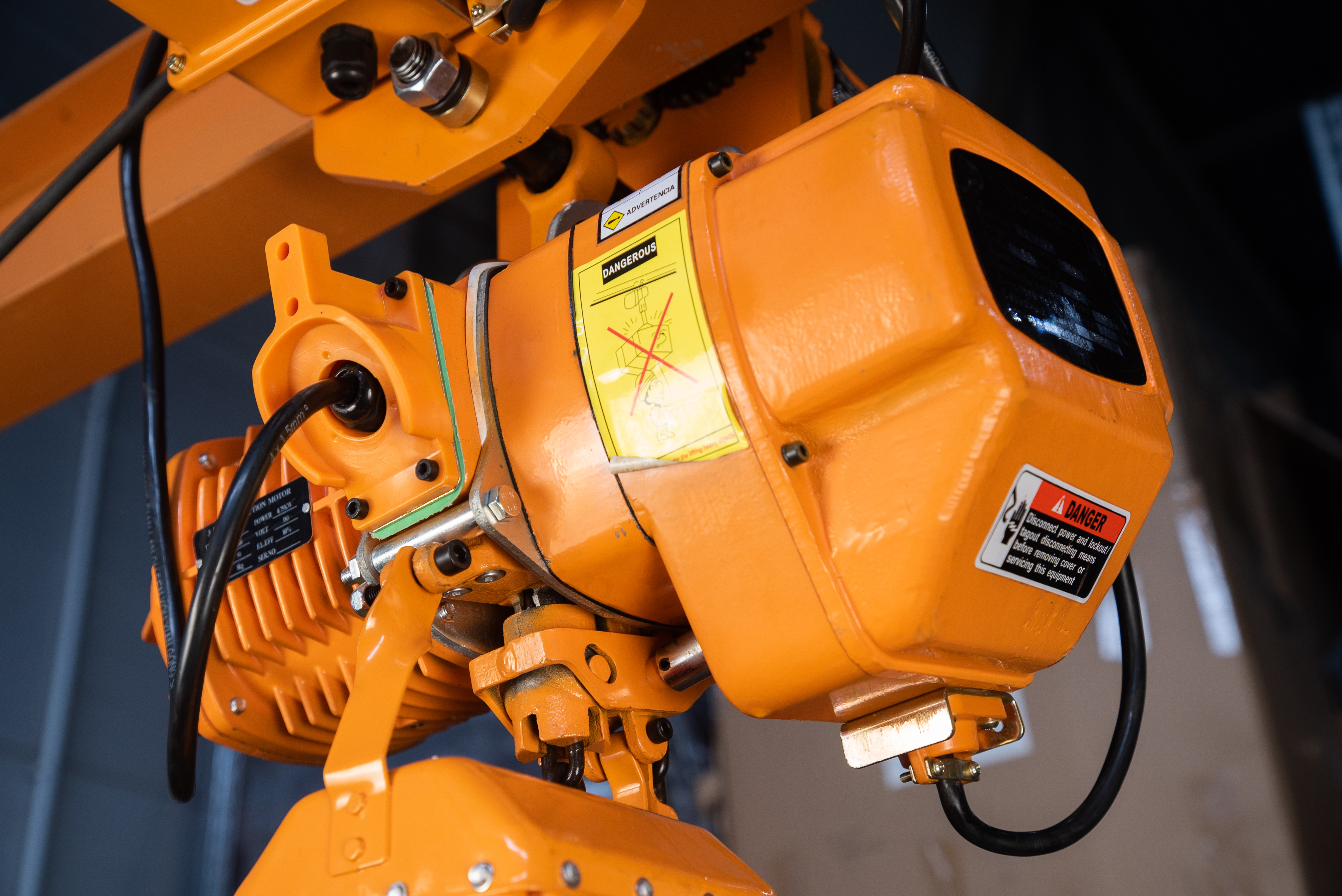 Таль стационарная  1т   6м 380В электрическая цепная TOR HHBD-01