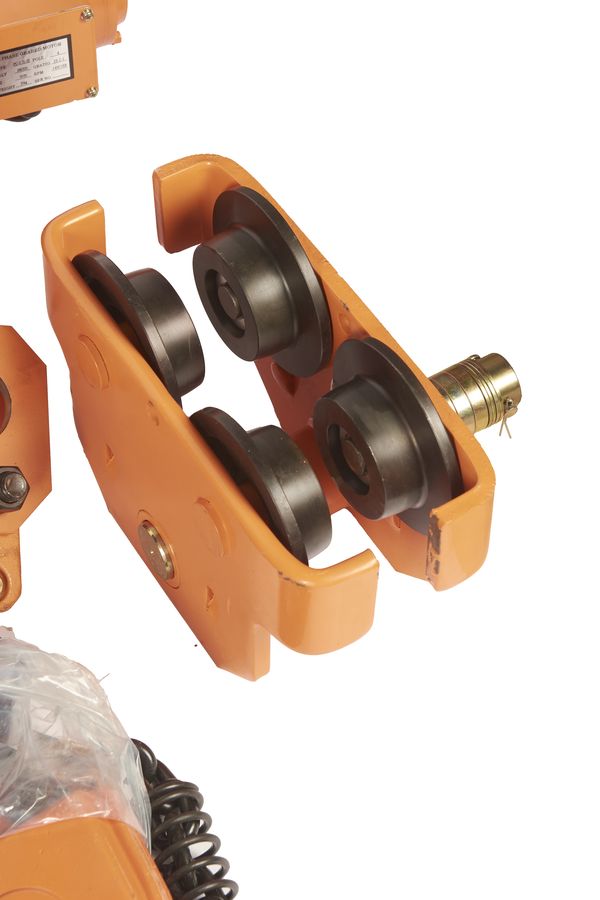 Таль передвижная с уменьшенной строительной высотой  5т  6м 380В электрическая цепная TOR HHBDSL-02