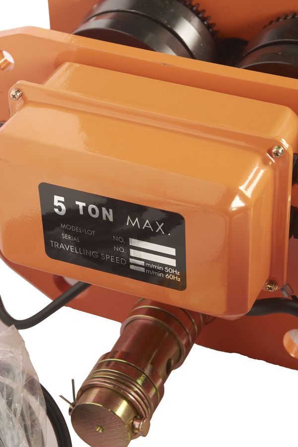 Таль передвижная с уменьшенной строительной высотой  5т  6м 380В электрическая цепная TOR HHBDSL-02