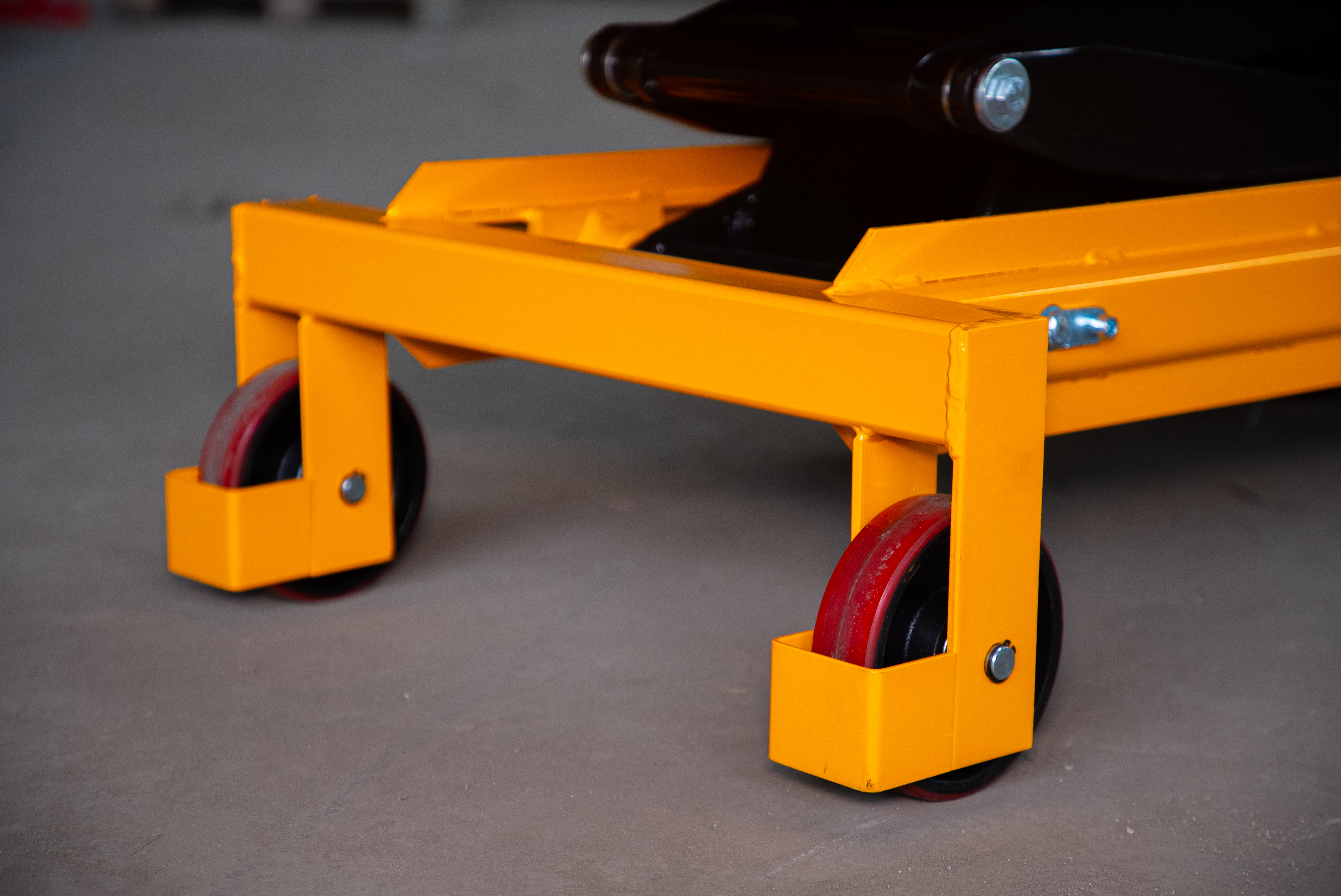 Стол подъемный передвижной 800 кг 475-1500 мм (1220х610 мм) XILIN SPS800