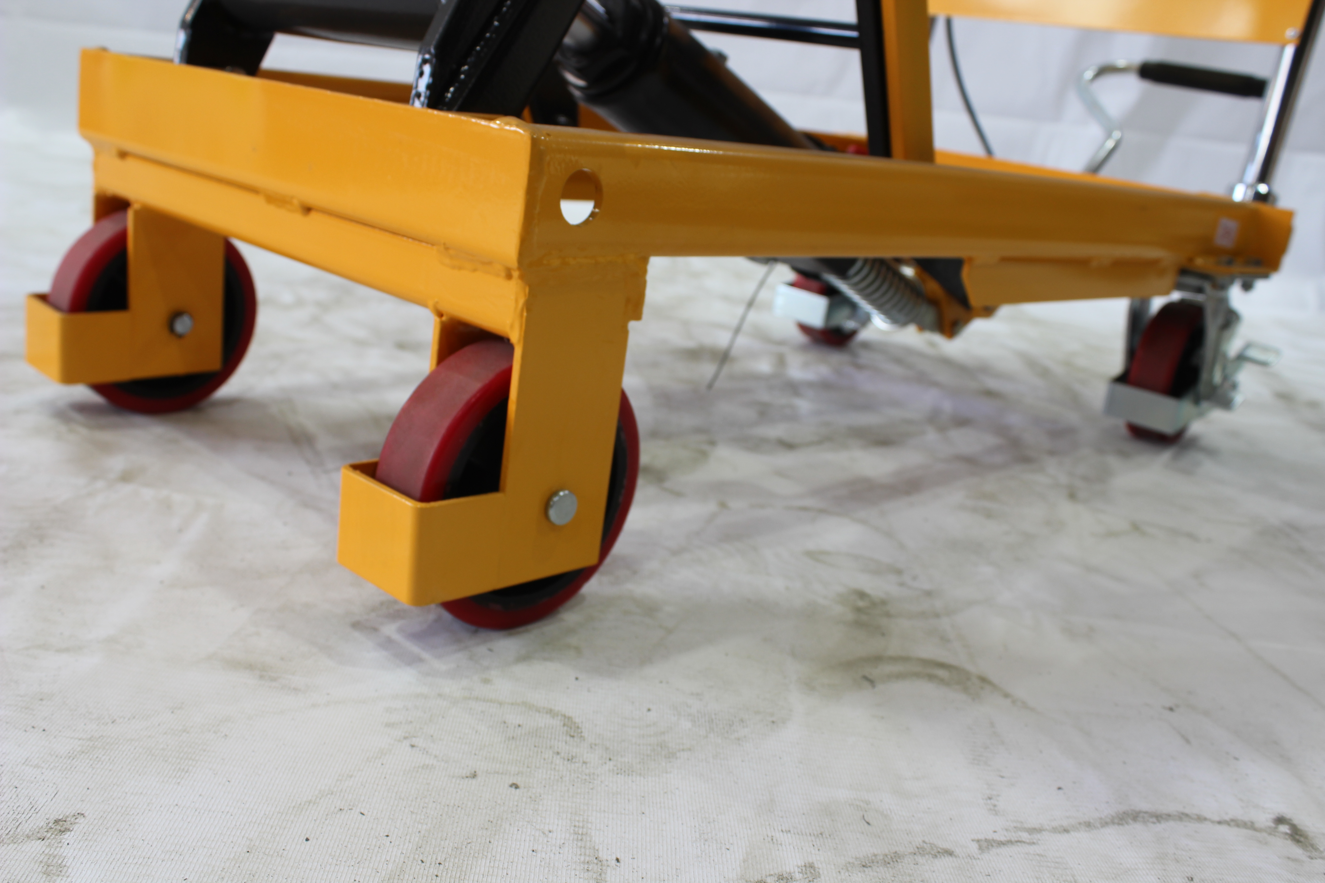 Стол подъемный передвижной 300 кг 340-900 мм (855х500 мм) XILIN SP300А