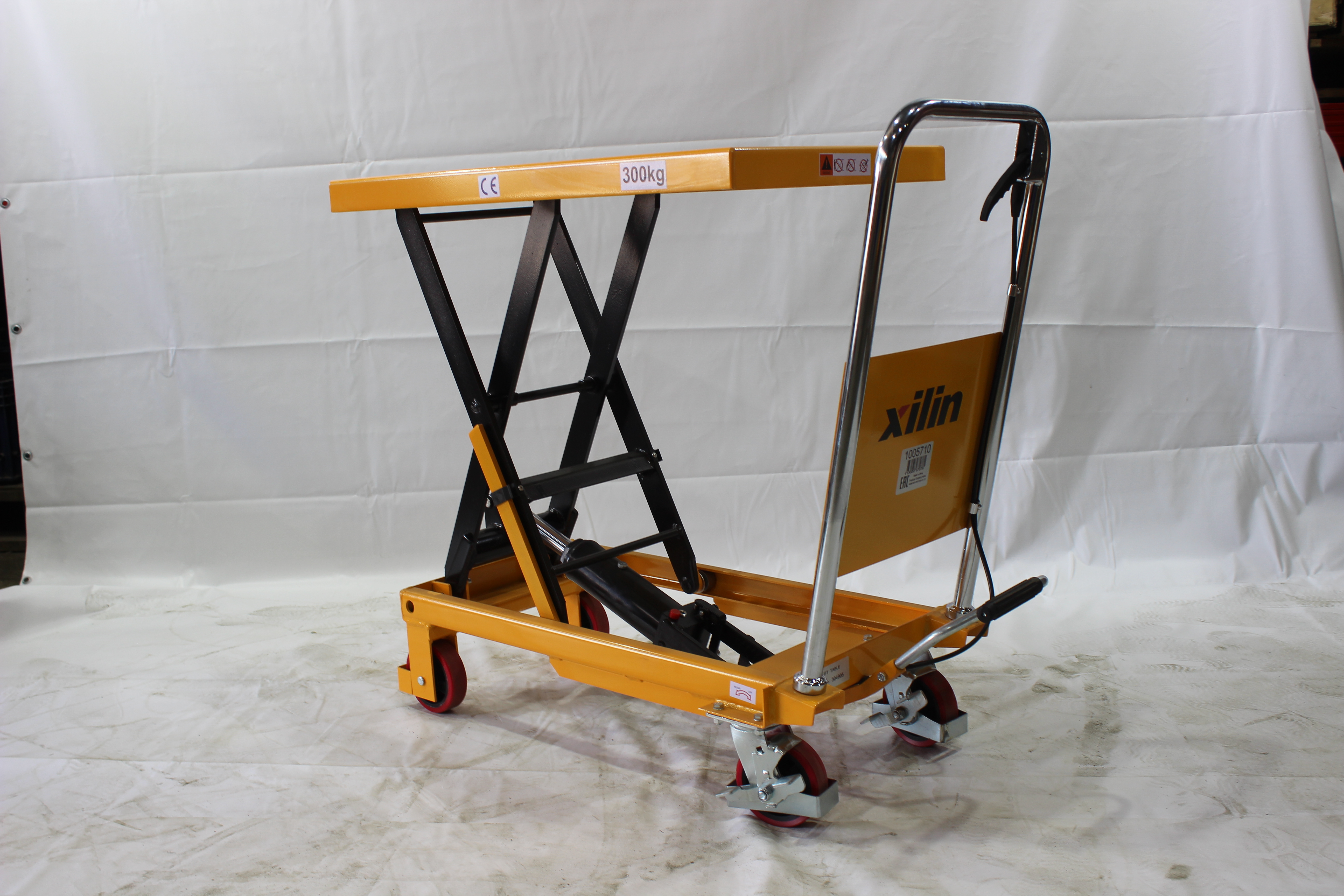 Стол подъемный передвижной 300 кг 340-900 мм (855х500 мм) XILIN SP300А