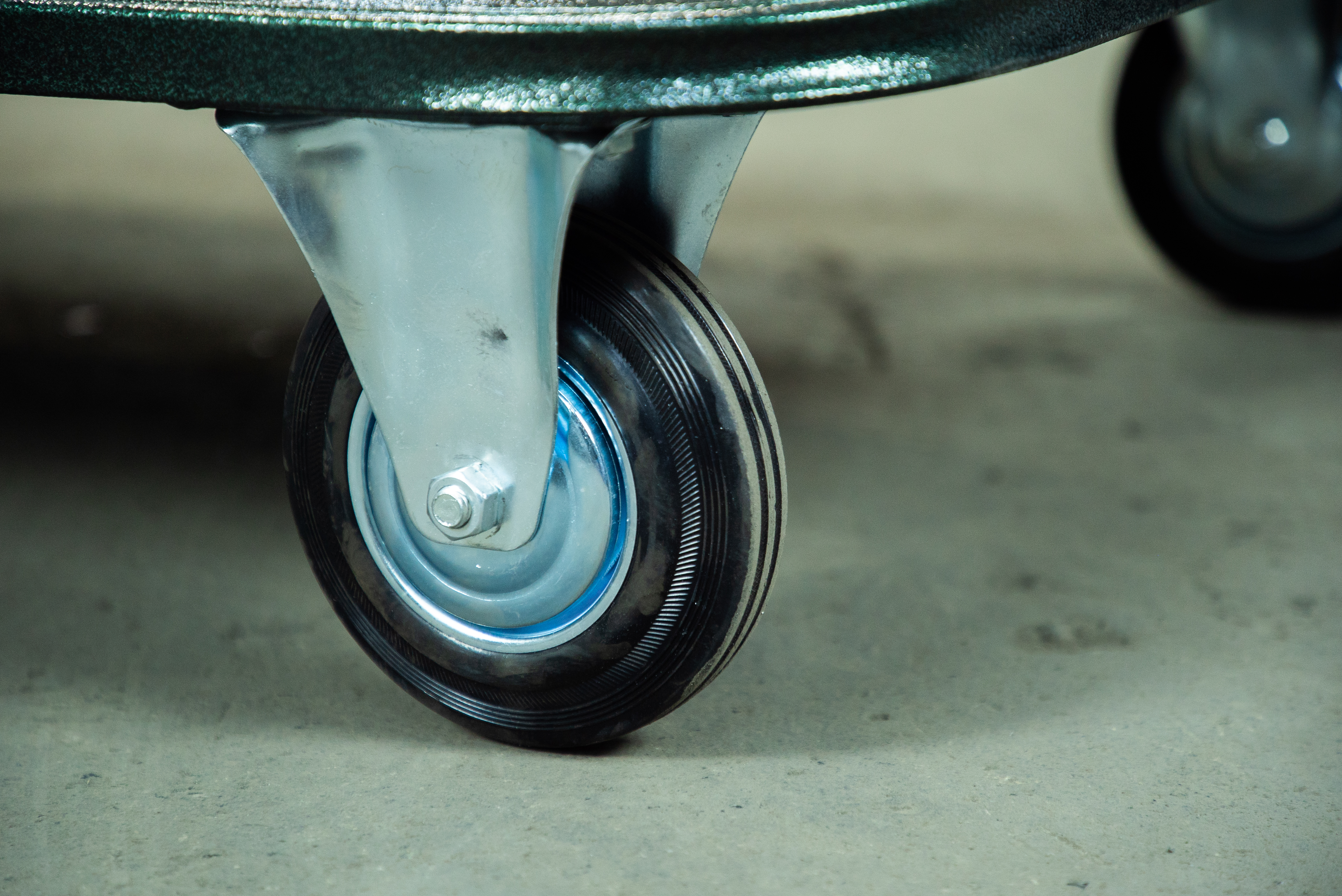 Тележка платформенная TOR ТП-4 (750х1400) г/п 435 кг (160 мм)