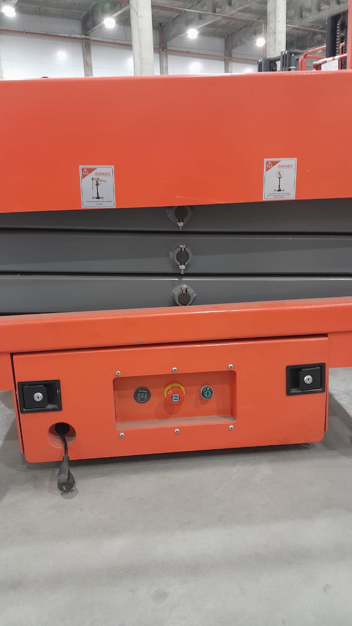 Подъемник ножничный передвижной 240 кг 3/5 м TOR GTJY DC аккумуляторный