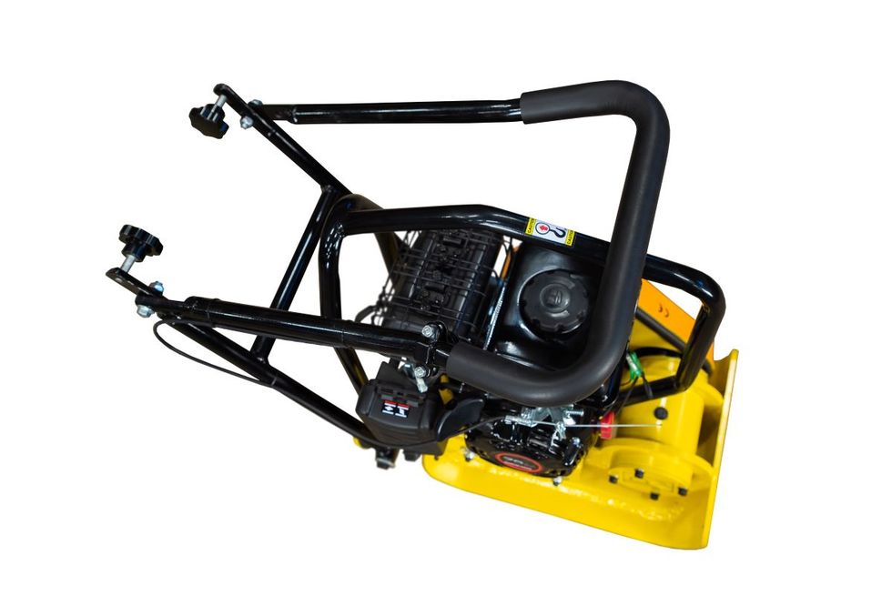 Виброплита 60 кг, 10,5кН (Loncin) без бака, коврик, колесный комплект TOR C-60