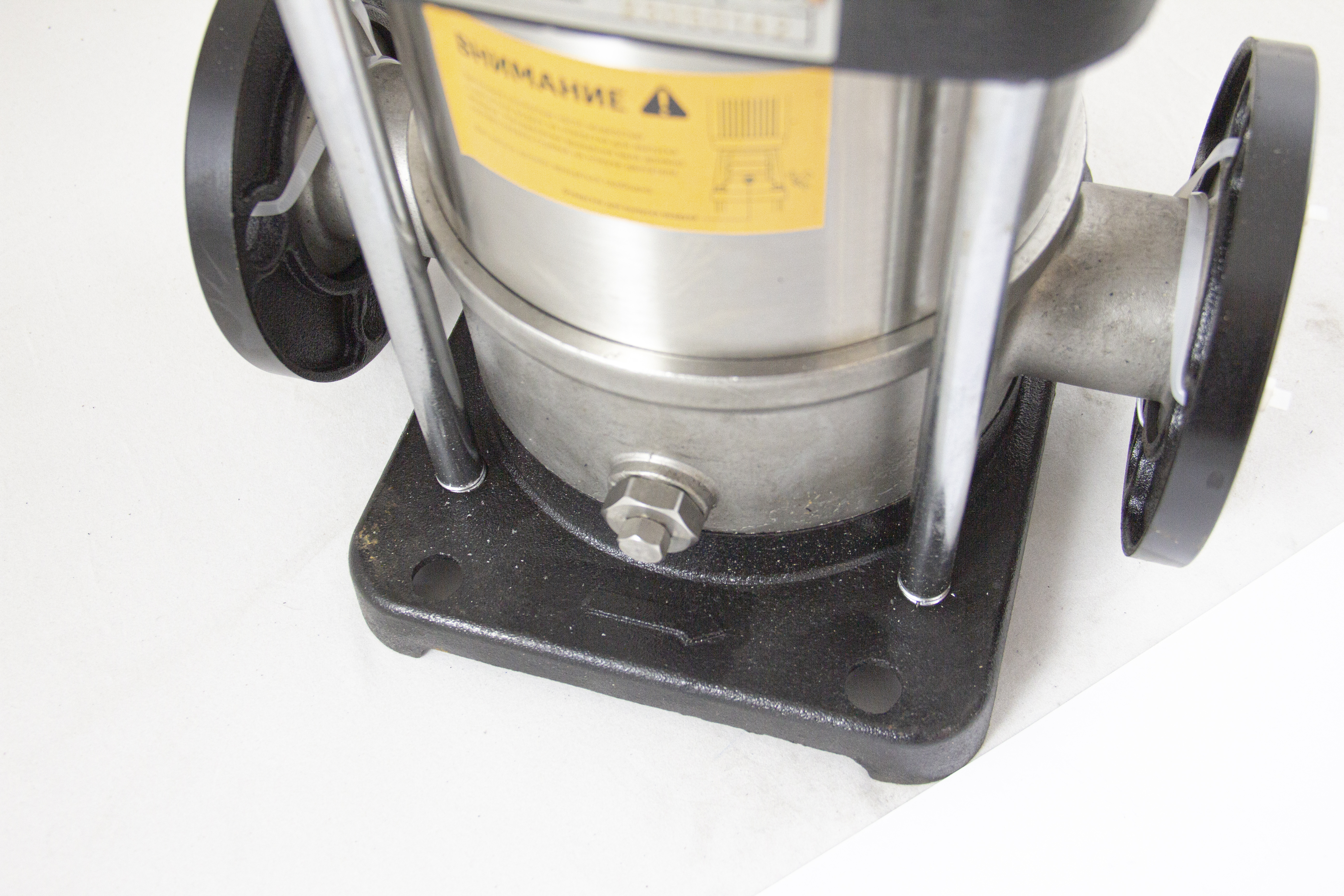 Насос верт. многоступенчатый MVH 12-8 (Qном 12м3, Hном 80м, DN50, 5,5 кВт)