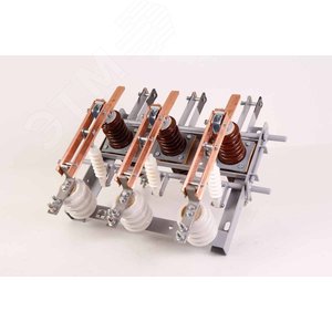 Разъединитель высоковольтный РВФЗ-10/630-II-II (уменьшенные уст. размеры) УХЛ2 фарфор в комплекте с приводами и вилками 